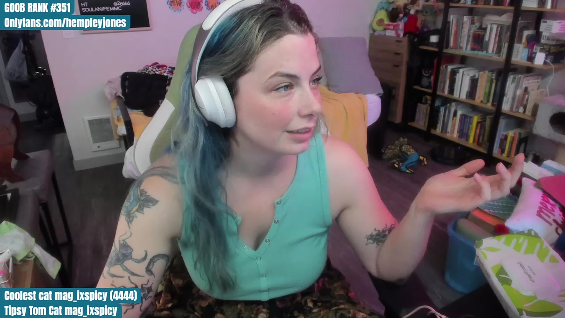 Gallery image thumbnail from Hempleyjones's myfreecams stream on, 07/21/2023, 23:03 image 4 of 20
