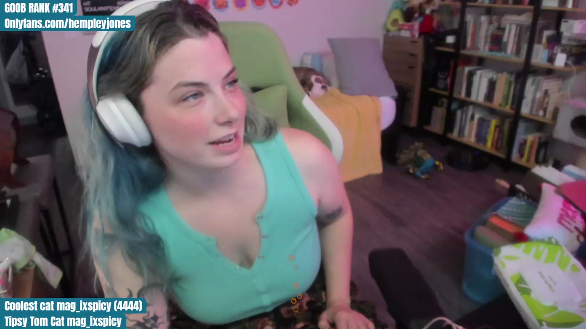 Gallery image thumbnail from Hempleyjones's myfreecams stream on, 07/21/2023, 23:03 image 5 of 20