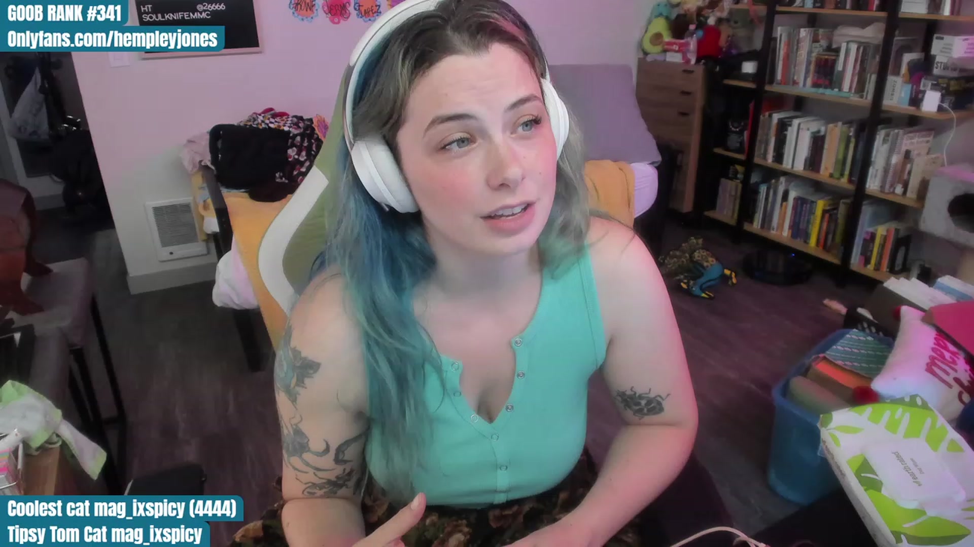 Gallery image thumbnail from Hempleyjones's myfreecams stream on, 07/21/2023, 23:03 image 9 of 20