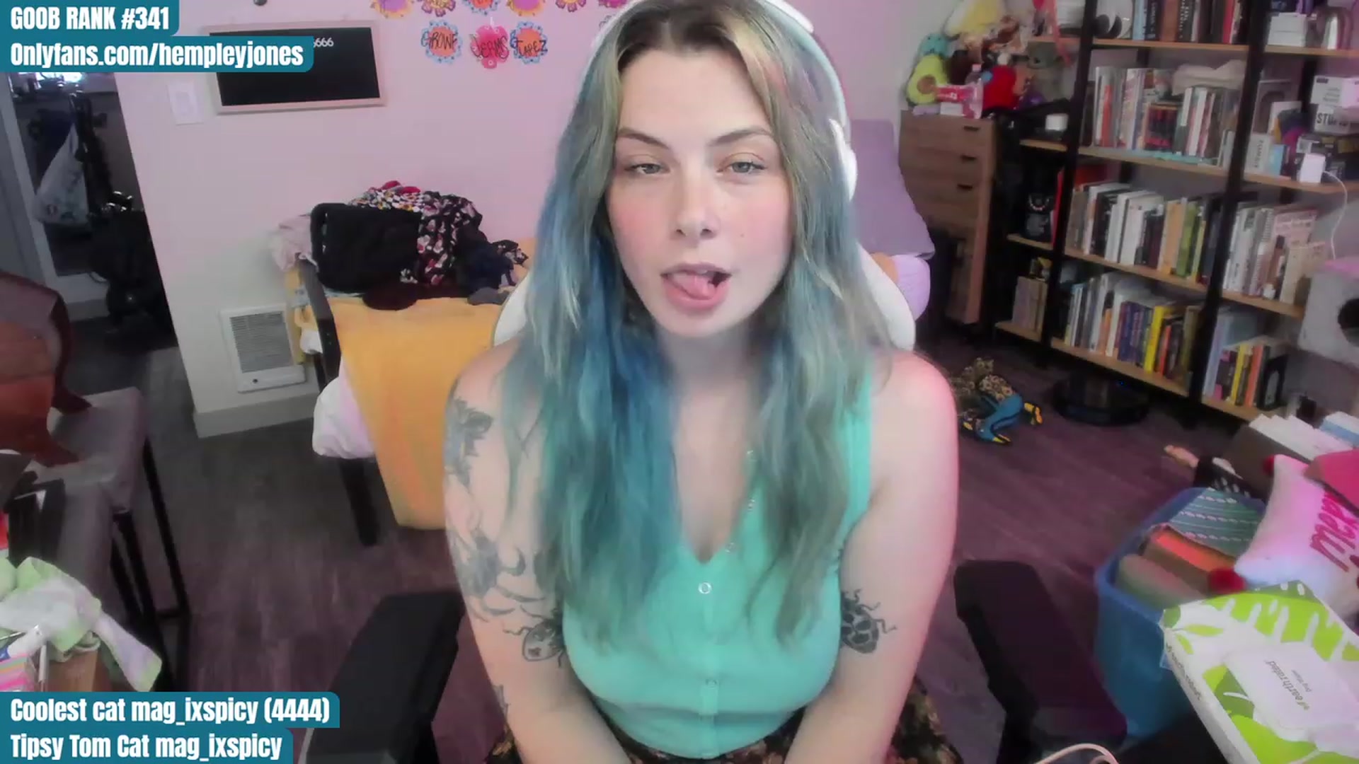 Gallery image thumbnail from Hempleyjones's myfreecams stream on, 07/22/2023, 24:00 image 8 of 20