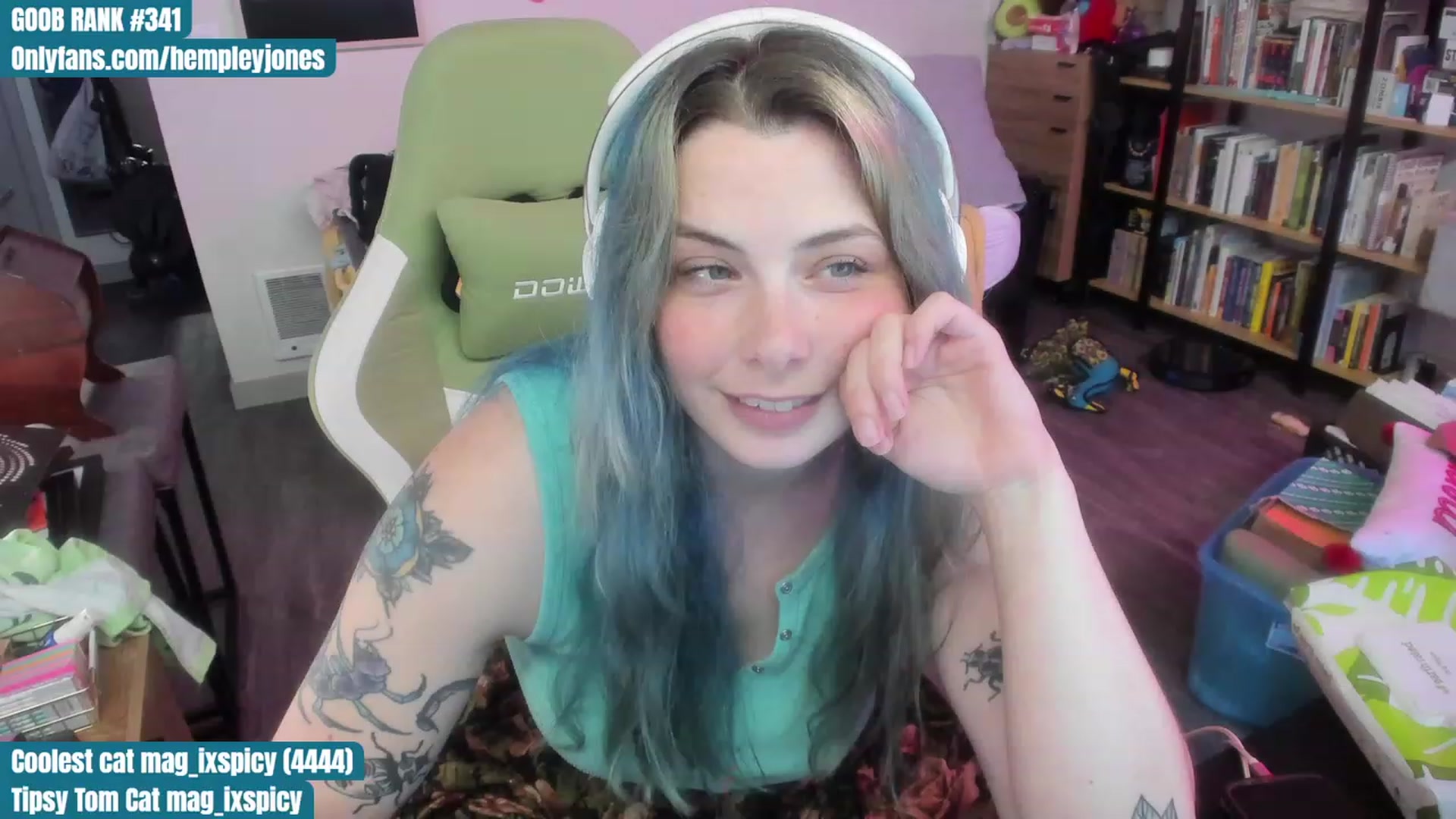 Gallery image thumbnail from Hempleyjones's myfreecams stream on, 07/22/2023, 24:00 image 2 of 20