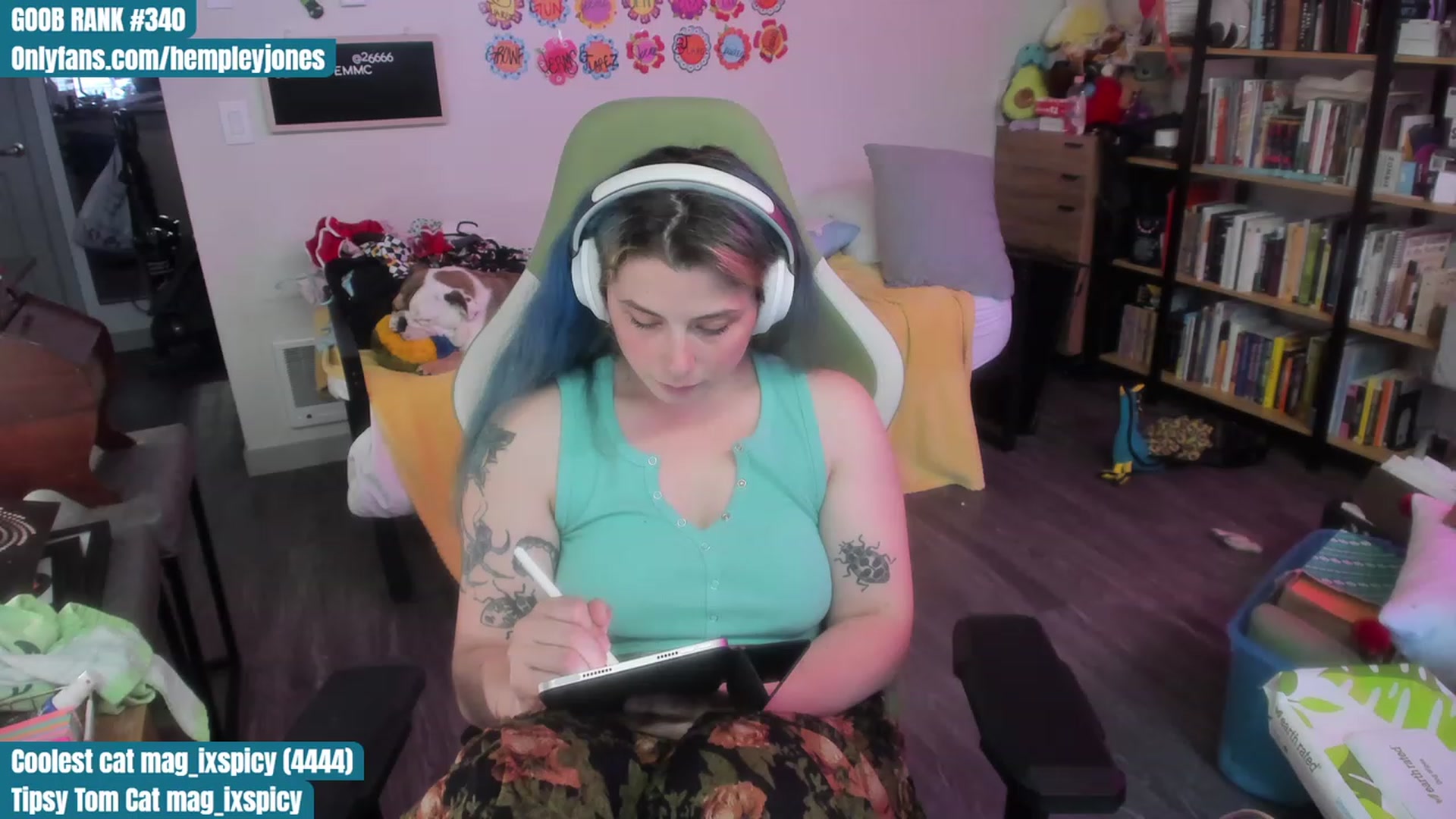 Gallery image thumbnail from Hempleyjones's myfreecams stream on, 07/22/2023, 01:05 image 19 of 20