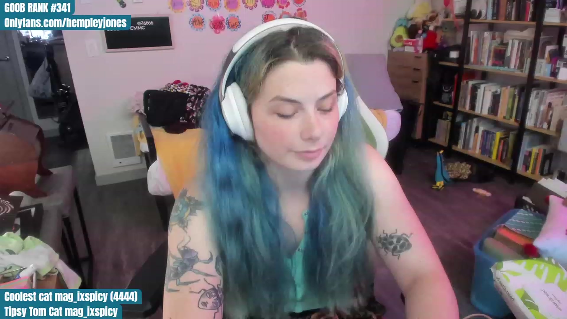 Gallery image thumbnail from Hempleyjones's myfreecams stream on, 07/22/2023, 01:05 image 9 of 20