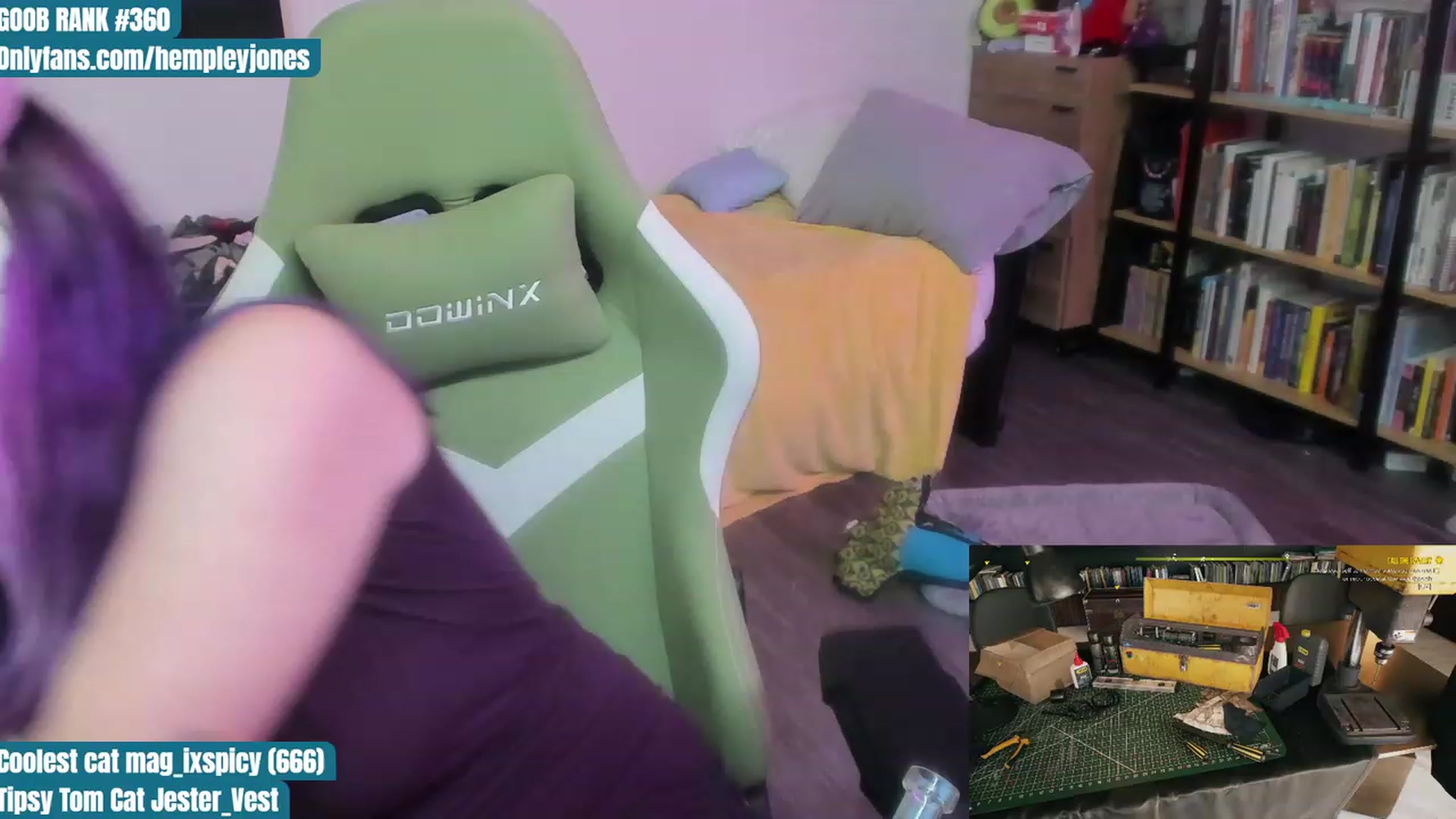 Gallery image thumbnail from Hempleyjones's myfreecams stream on, 07/26/2023, 02:06 image 7 of 20