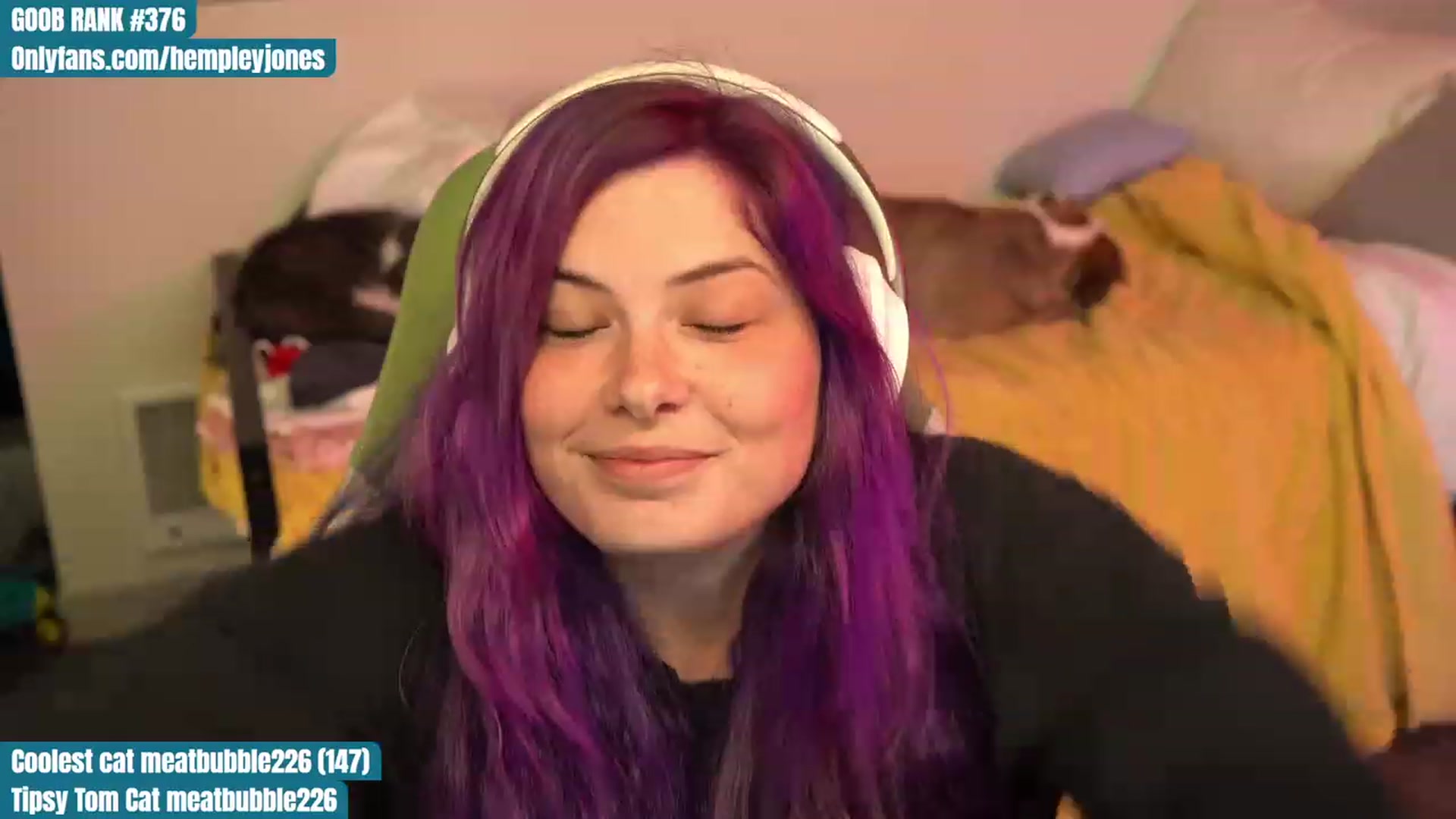 Gallery image thumbnail from Hempleyjones's myfreecams stream on, 07/27/2023, 24:04 image 20 of 20