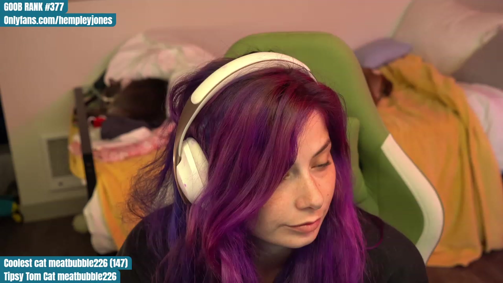 Gallery image thumbnail from Hempleyjones's myfreecams stream on, 07/27/2023, 24:04 image 5 of 20