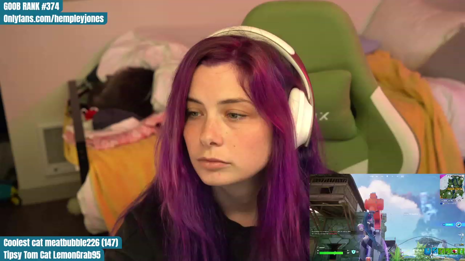 Gallery image thumbnail from Hempleyjones's myfreecams stream on, 07/27/2023, 24:25 image 16 of 20
