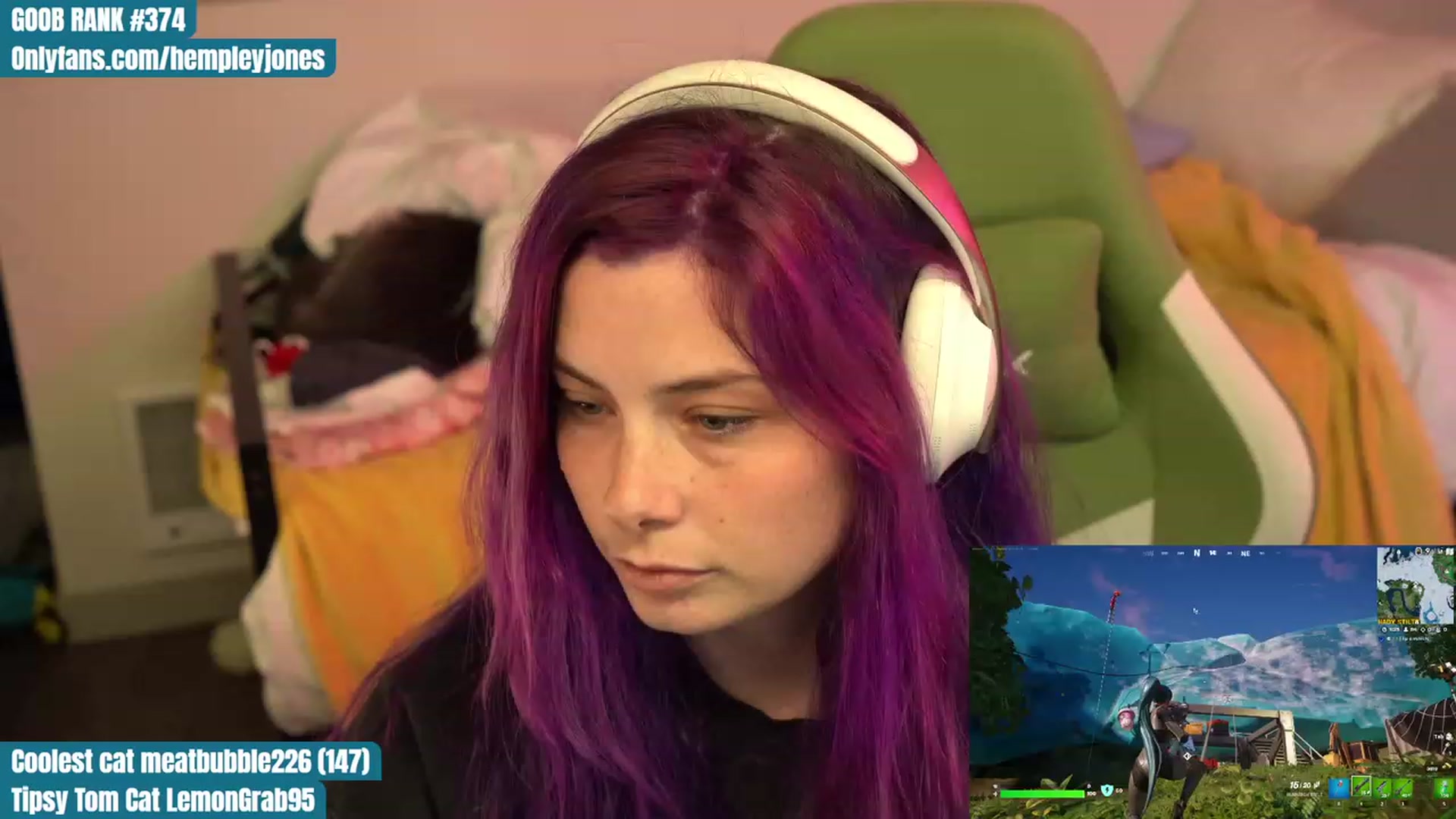 Gallery image thumbnail from Hempleyjones's myfreecams stream on, 07/27/2023, 24:25 image 12 of 20
