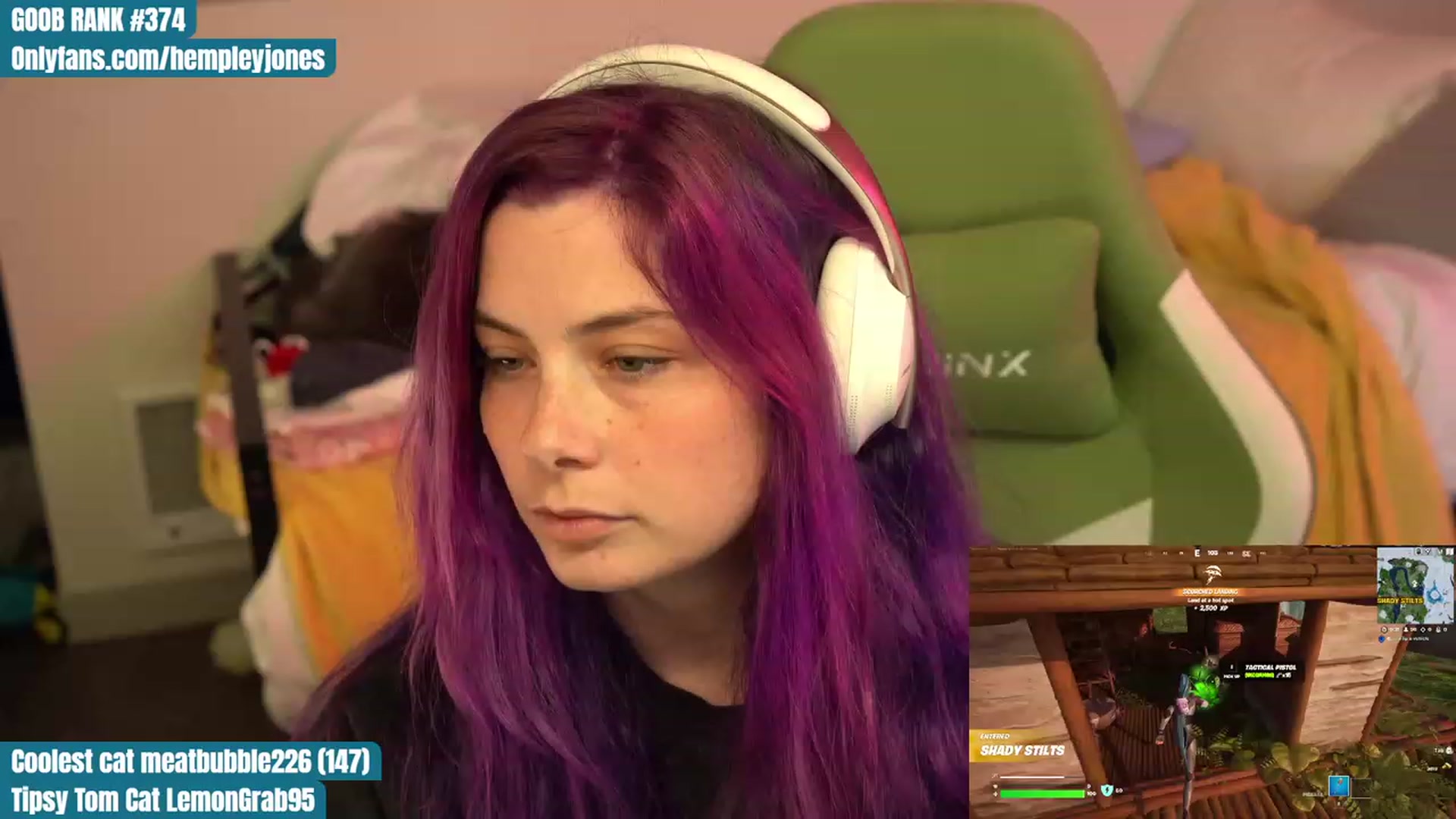 Gallery image thumbnail from Hempleyjones's myfreecams stream on, 07/27/2023, 24:25 image 11 of 20