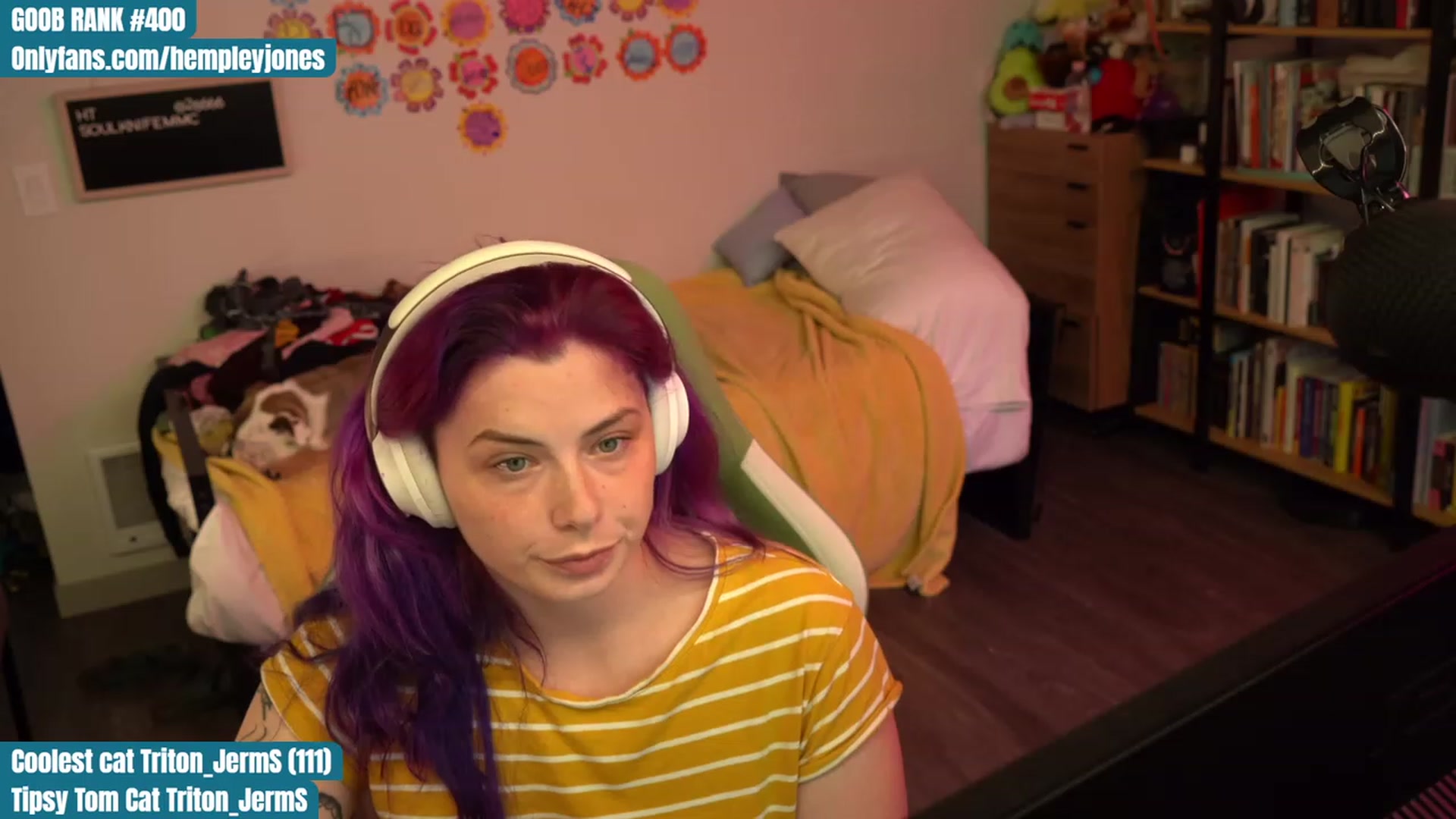 Gallery image thumbnail from Hempleyjones's myfreecams stream on, 07/29/2023, 24:18 image 7 of 20