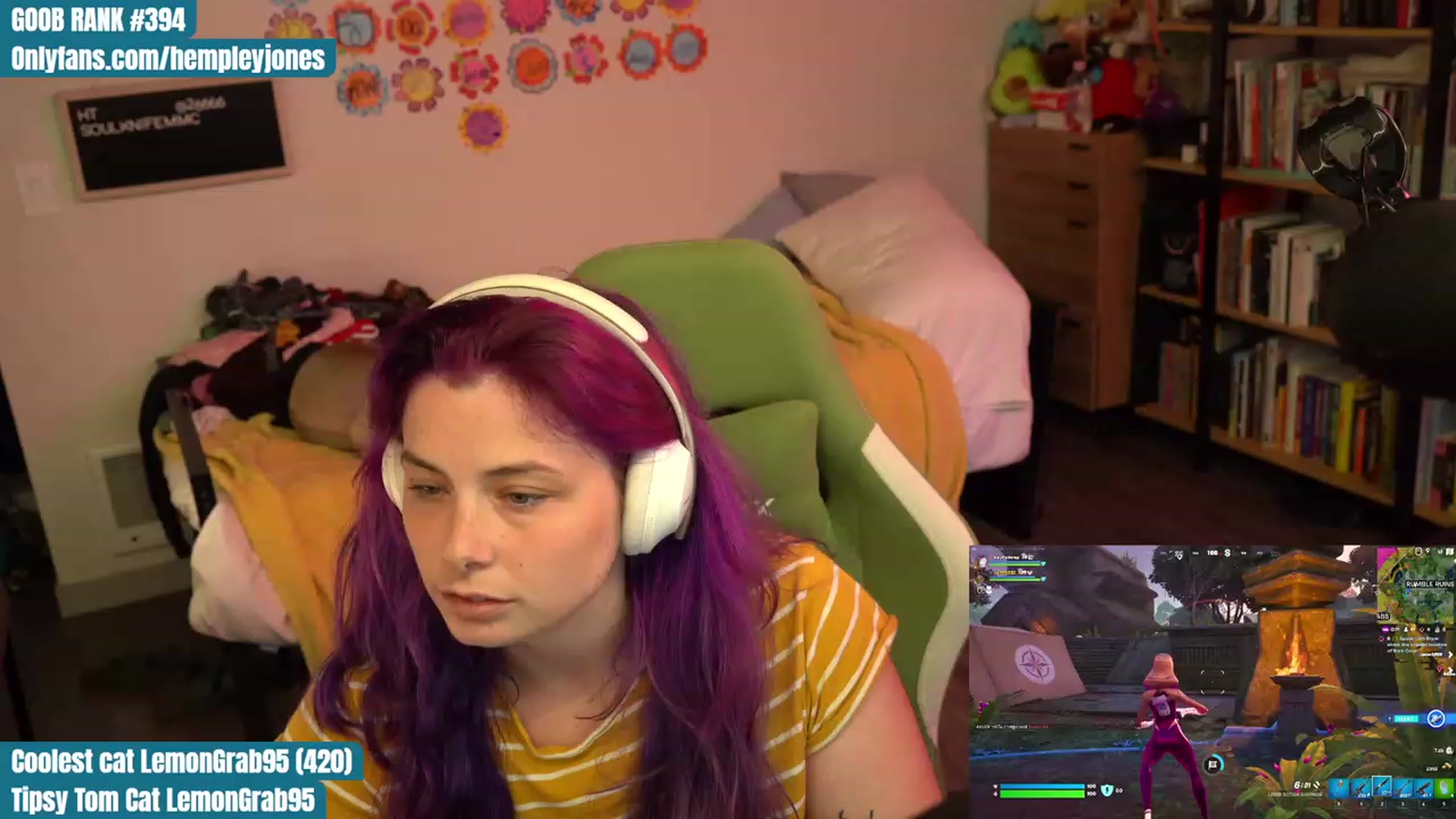 Gallery image thumbnail from Hempleyjones's myfreecams stream on, 07/29/2023, 24:18 image 17 of 20