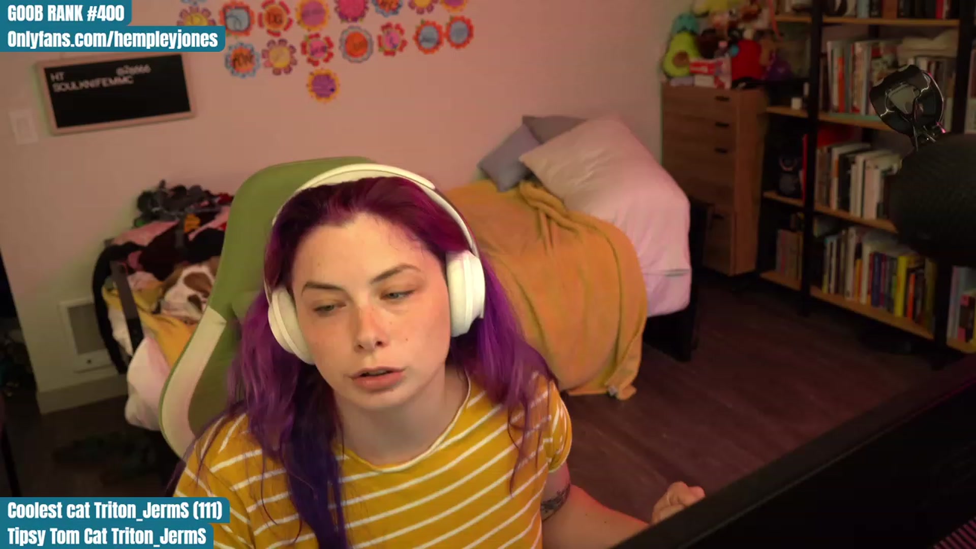 Gallery image thumbnail from Hempleyjones's myfreecams stream on, 07/29/2023, 24:18 image 5 of 20