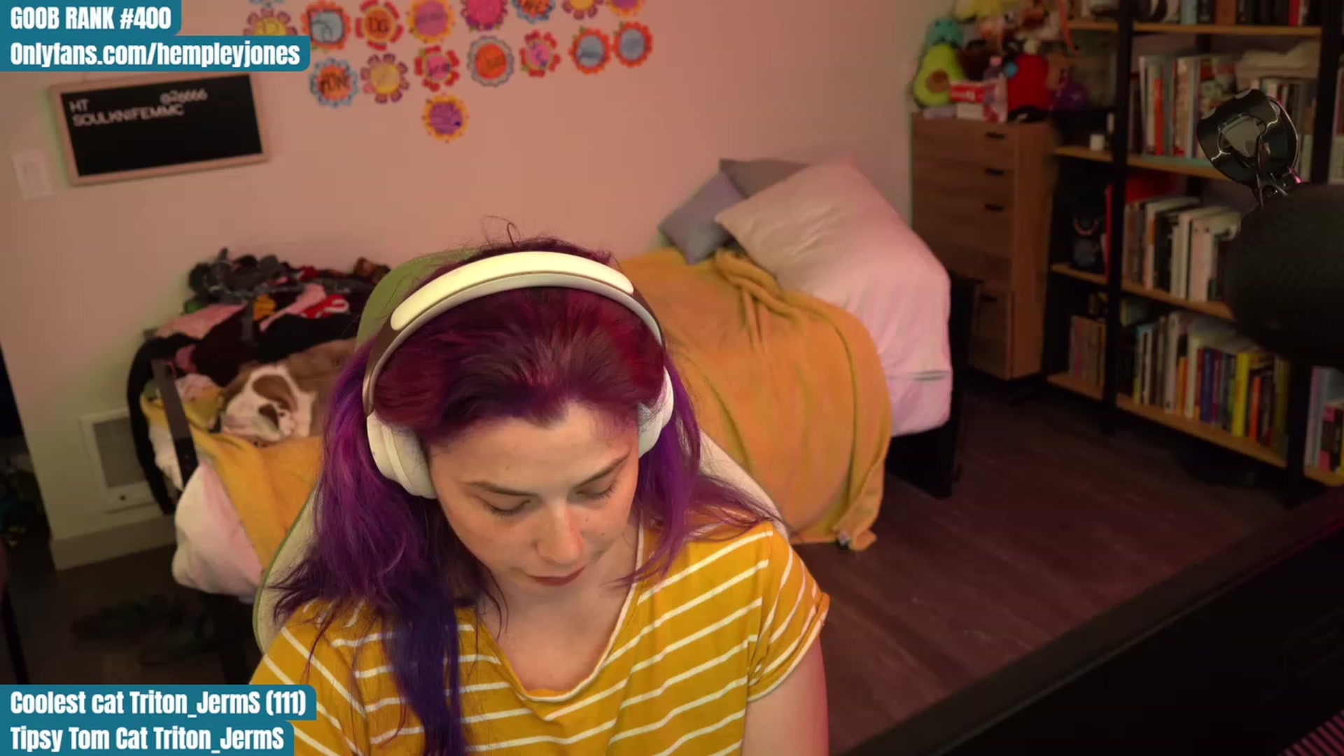 Gallery image thumbnail from Hempleyjones's myfreecams stream on, 07/29/2023, 24:18 image 6 of 20