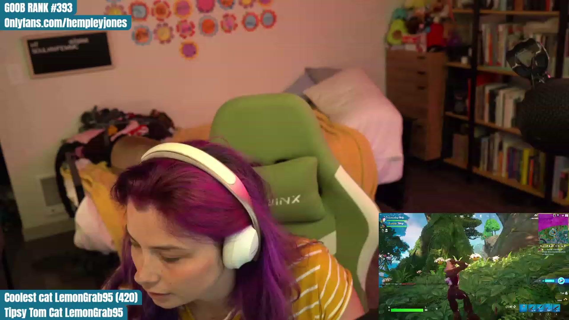 Gallery image thumbnail from Hempleyjones's myfreecams stream on, 07/29/2023, 24:18 image 18 of 20