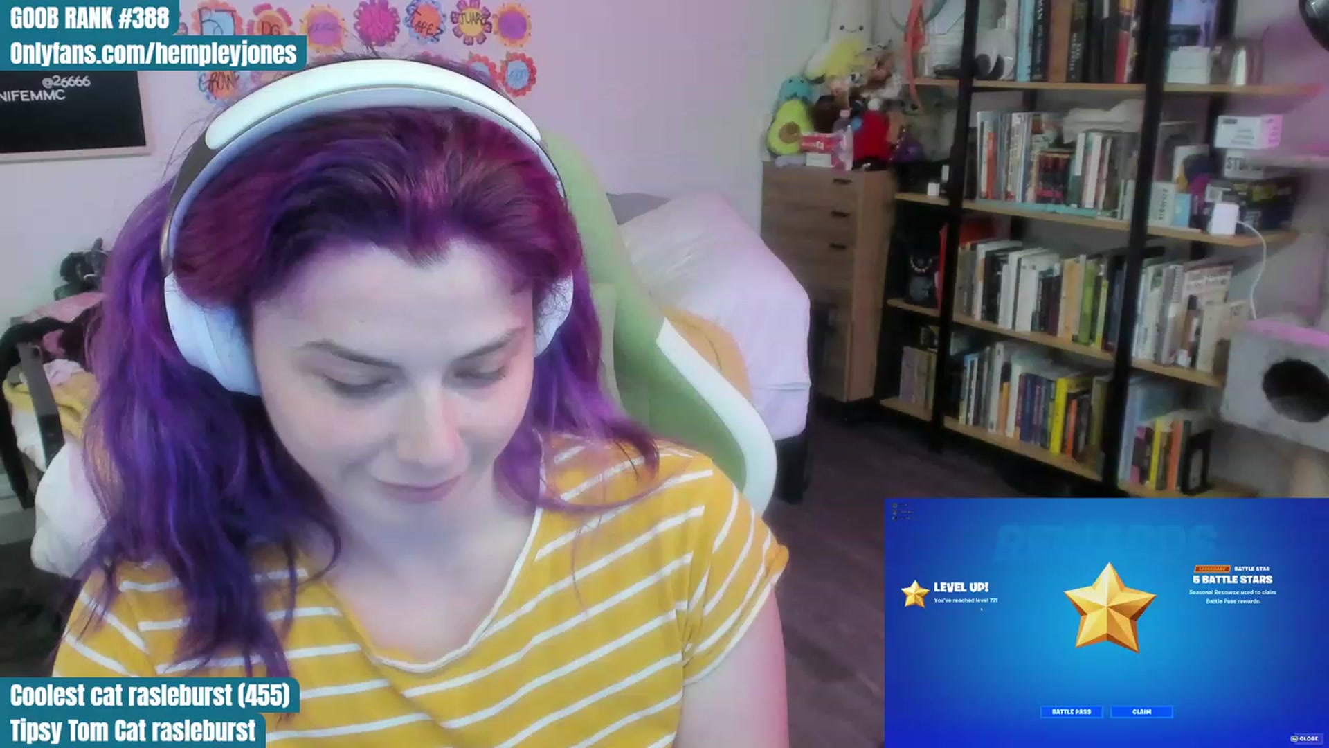Gallery image thumbnail from Hempleyjones's myfreecams stream on, 07/29/2023, 02:02 image 10 of 20