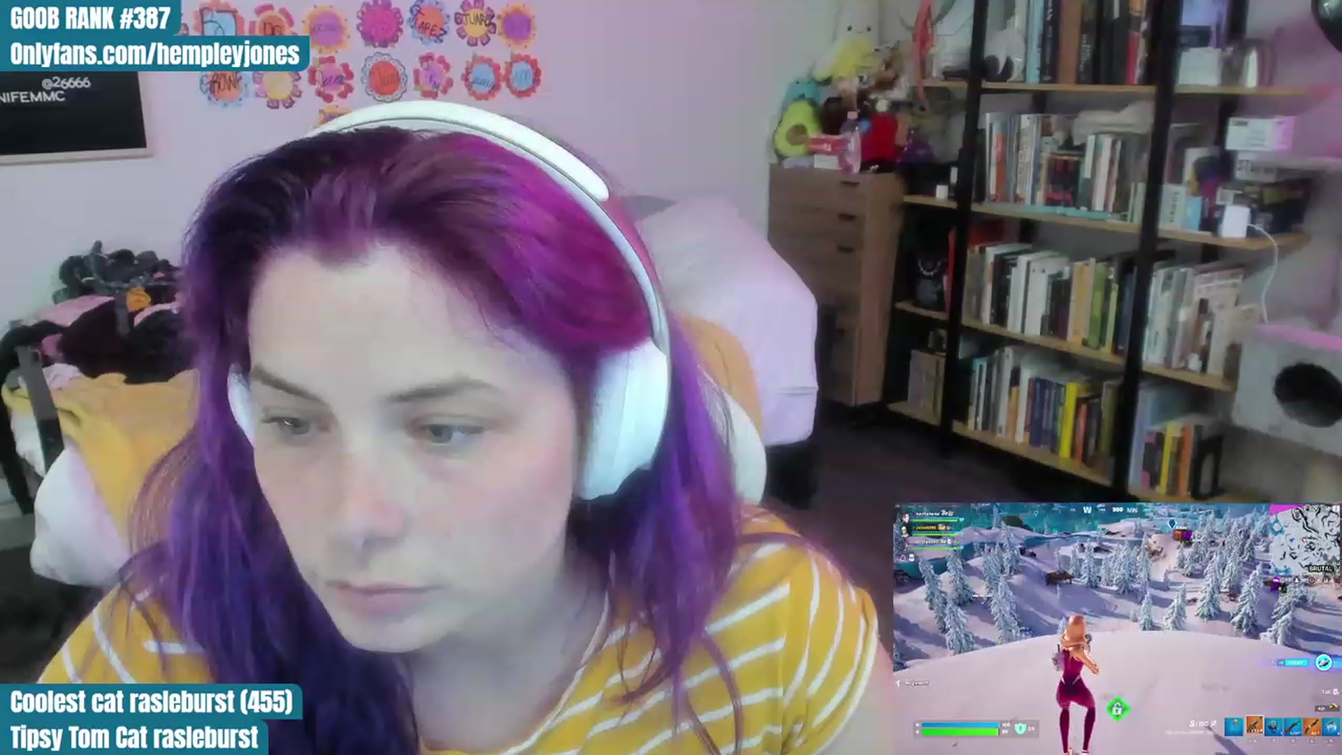 Gallery image thumbnail from Hempleyjones's myfreecams stream on, 07/29/2023, 02:02 image 16 of 20
