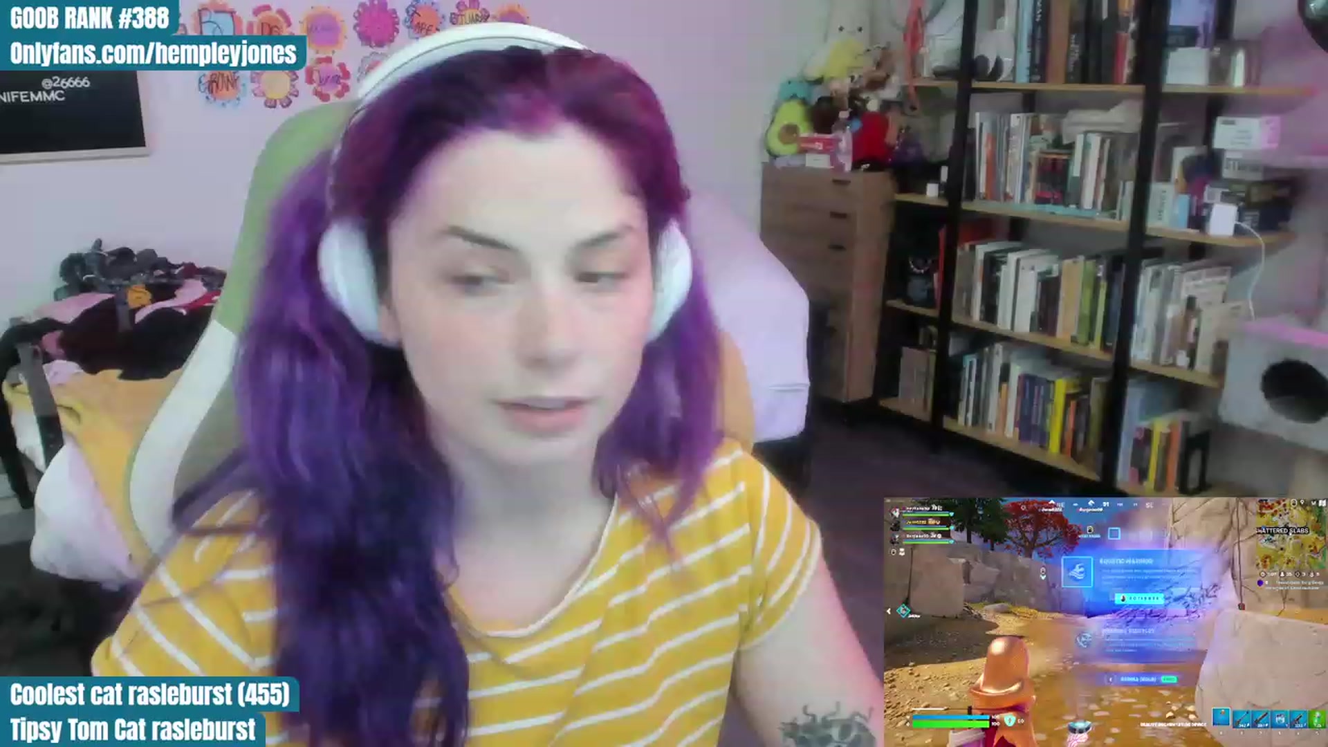 Gallery image thumbnail from Hempleyjones's myfreecams stream on, 07/29/2023, 02:02 image 12 of 20