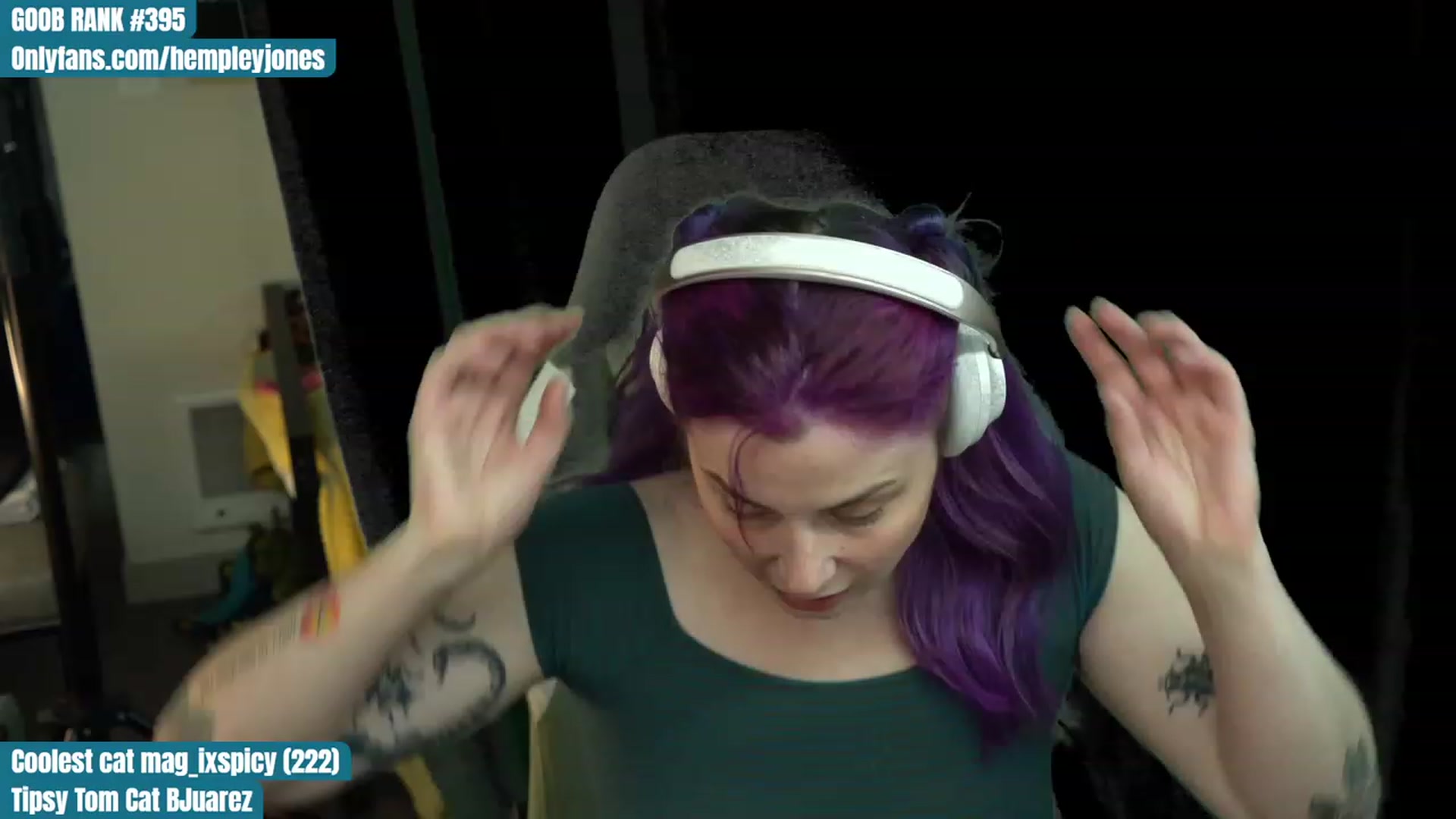Gallery image thumbnail from Hempleyjones's myfreecams stream on, 07/30/2023, 24:23 image 12 of 20