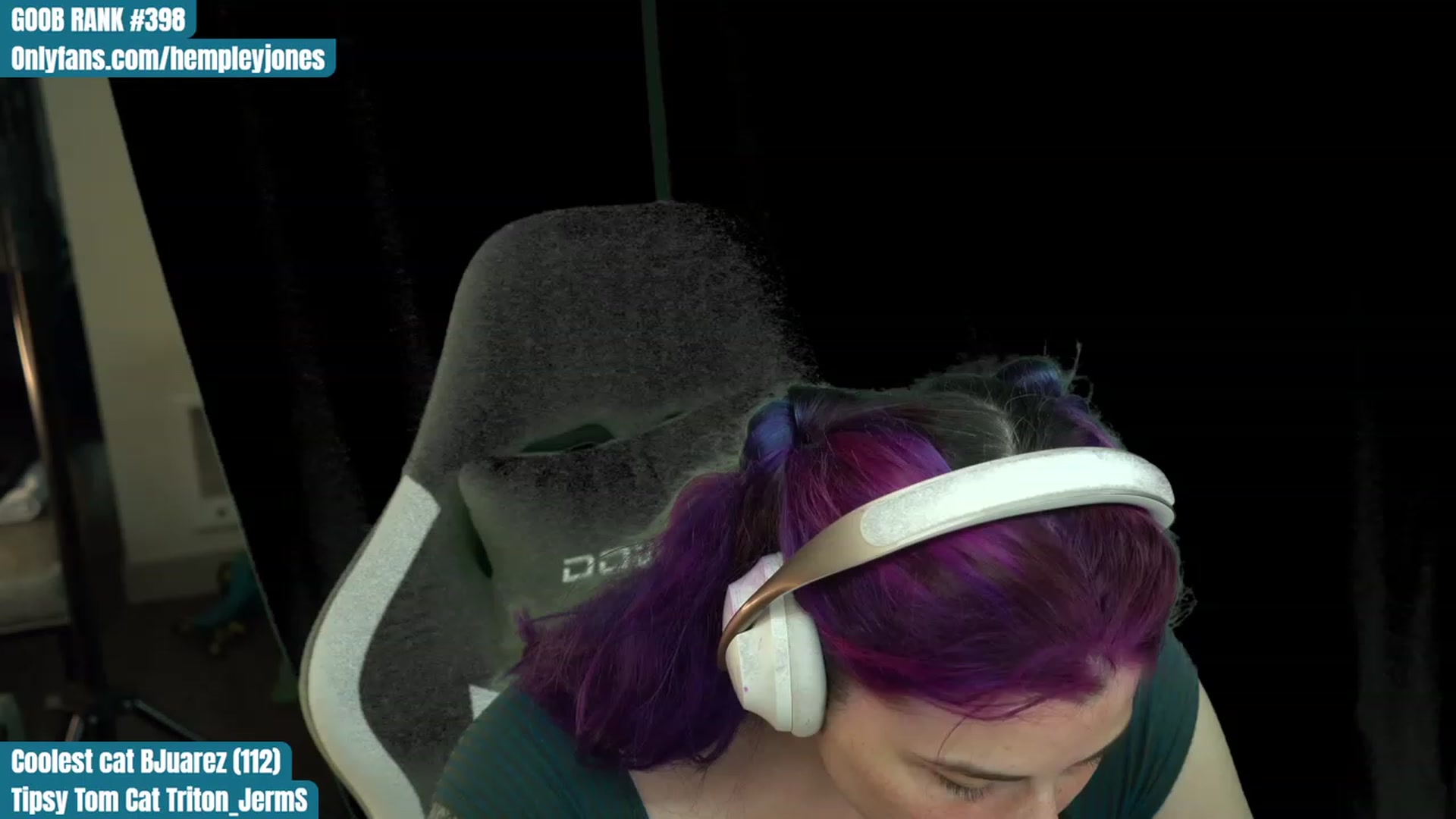 Gallery image thumbnail from Hempleyjones's myfreecams stream on, 07/30/2023, 24:23 image 5 of 20
