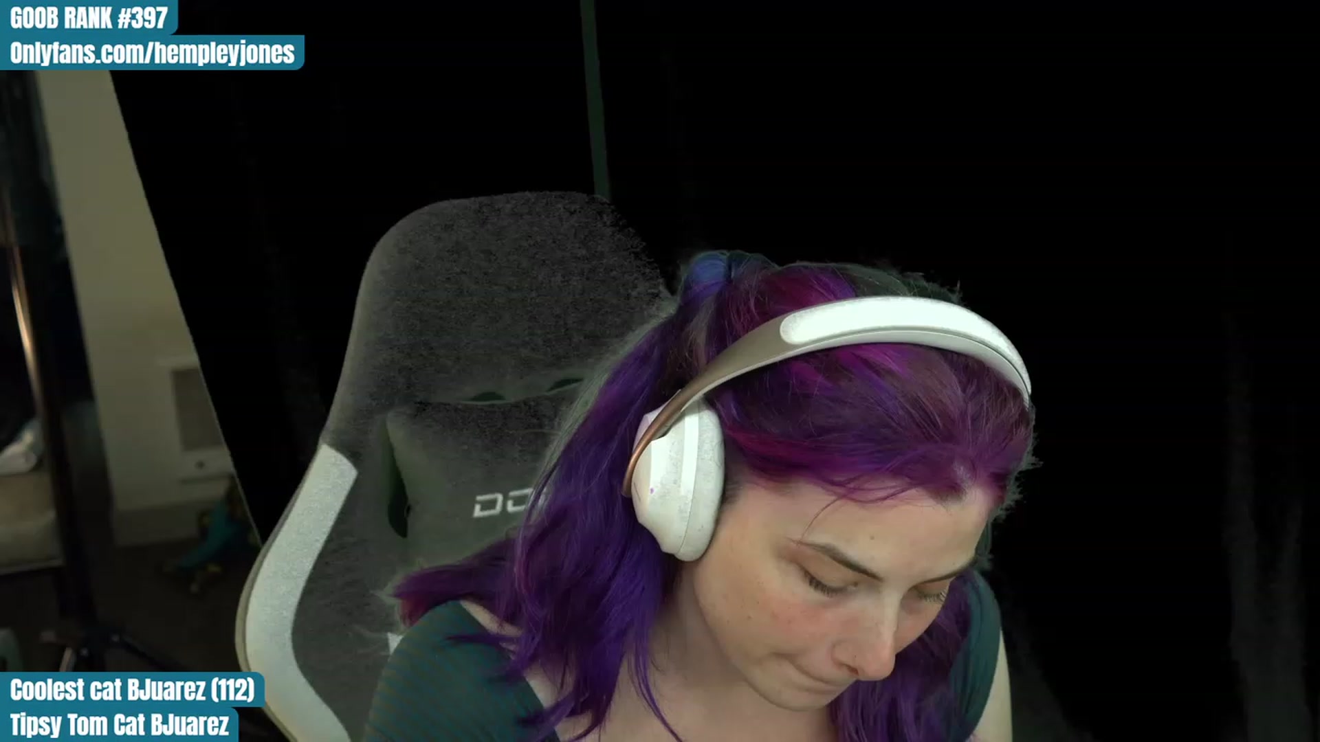 Gallery image thumbnail from Hempleyjones's myfreecams stream on, 07/30/2023, 24:23 image 7 of 20