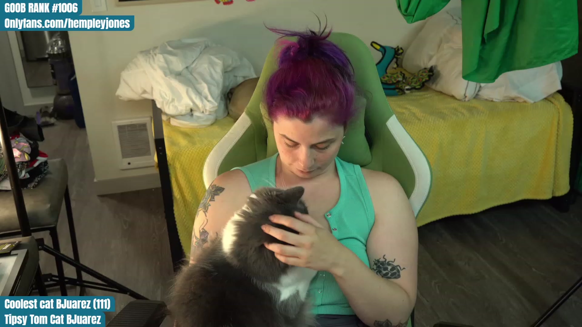 Gallery image thumbnail from Hempleyjones's myfreecams stream on, 08/04/2023, 24:02 image 15 of 20