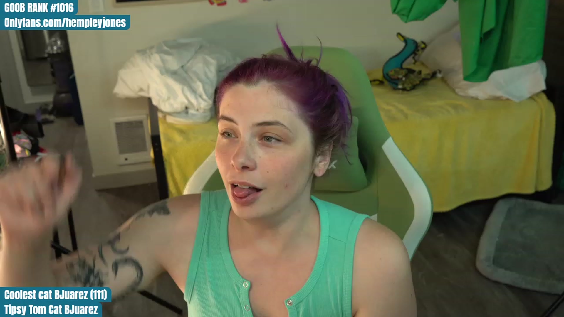 Gallery image thumbnail from Hempleyjones's myfreecams stream on, 08/04/2023, 24:02 image 10 of 20