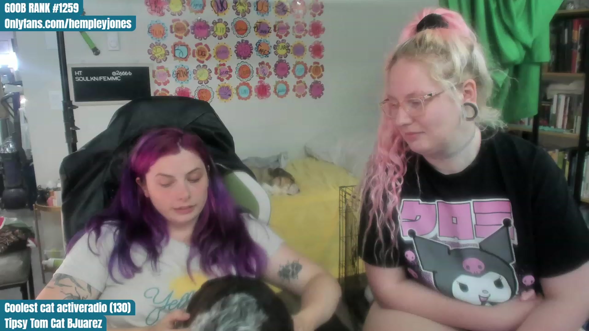 Gallery image thumbnail from Hempleyjones's myfreecams stream on, 08/06/2023, 01:06 image 17 of 20