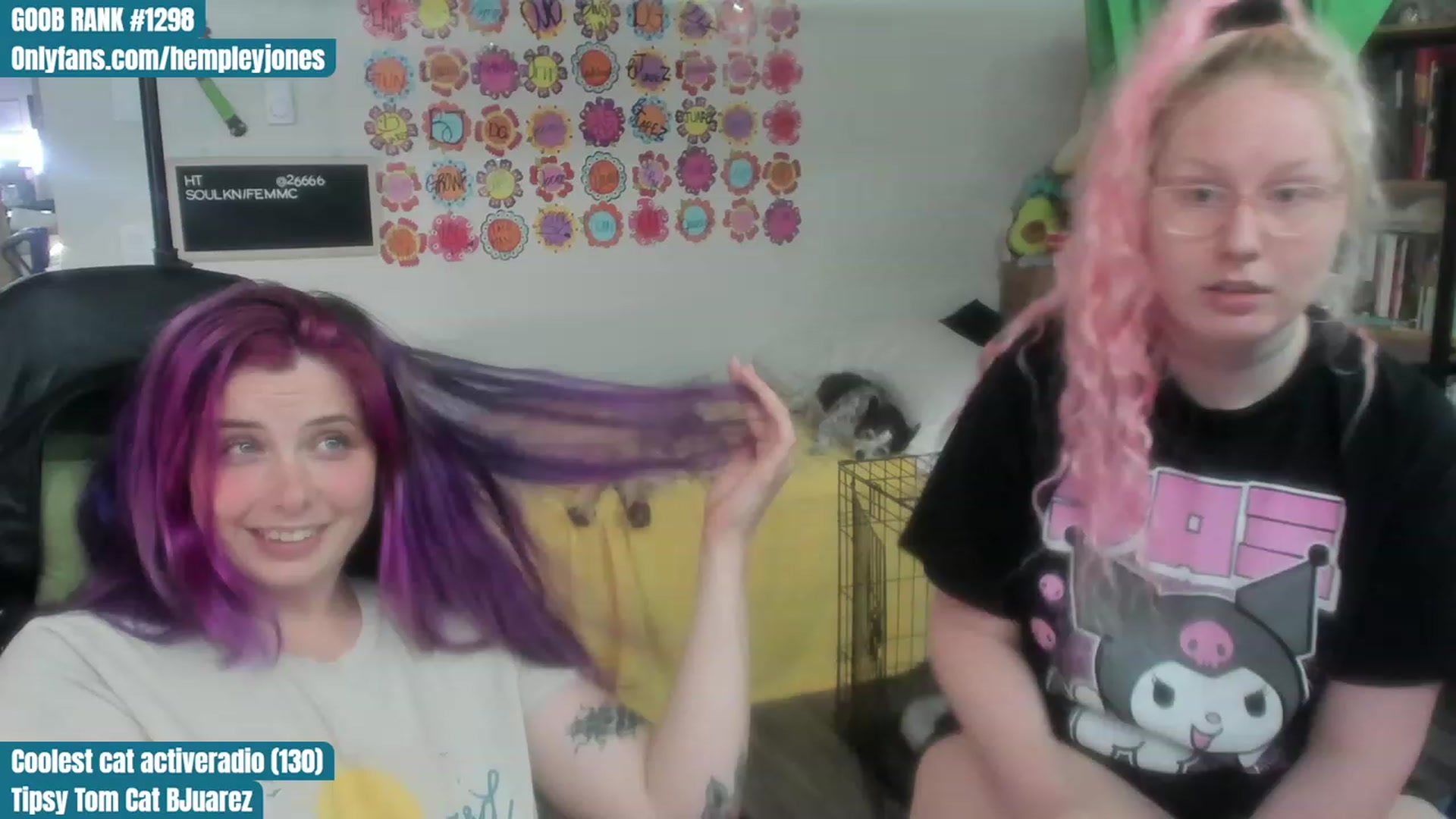 Gallery image thumbnail from Hempleyjones's myfreecams stream on, 08/06/2023, 01:06 image 16 of 20