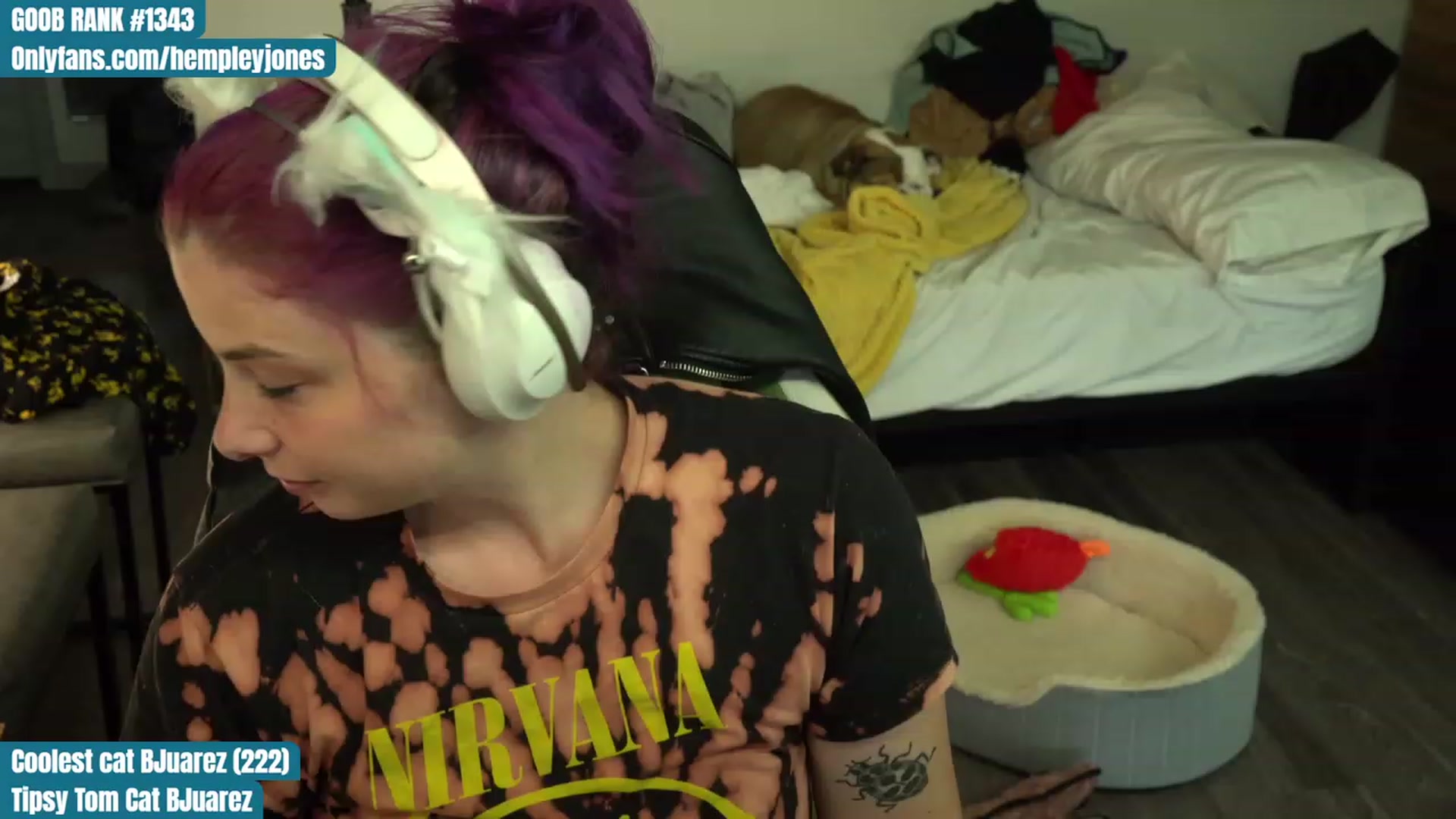 Gallery image thumbnail from Hempleyjones's myfreecams stream on, 08/07/2023, 23:59 image 10 of 20