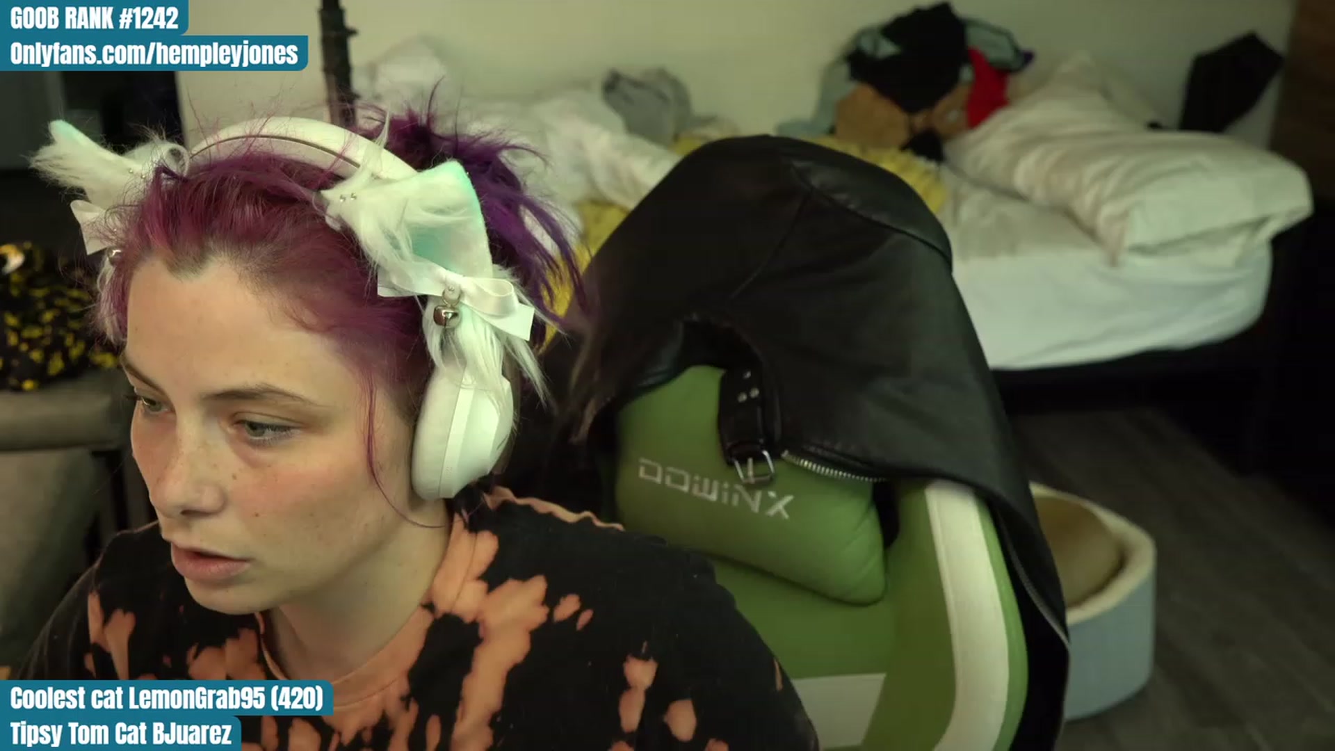 Gallery image thumbnail from Hempleyjones's myfreecams stream on, 08/08/2023, 01:31 image 12 of 20
