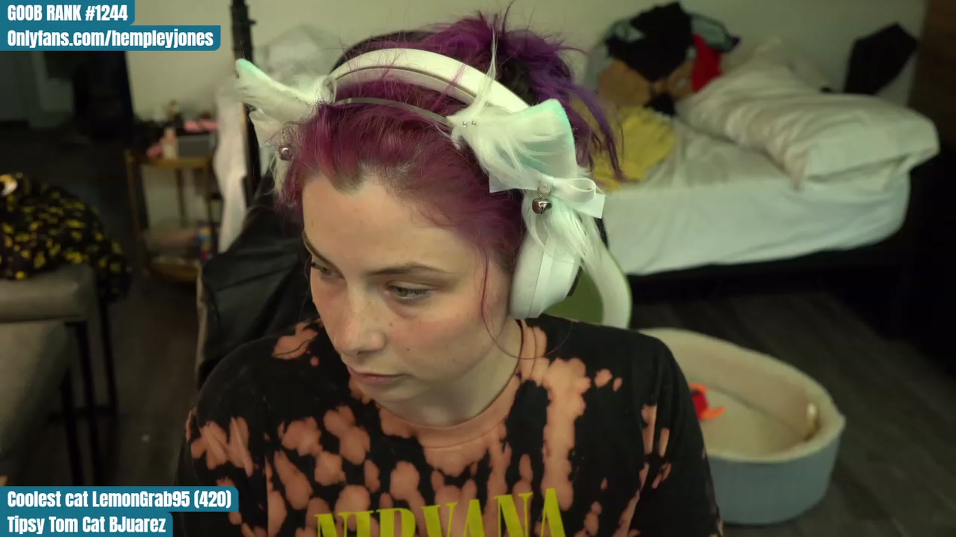 Gallery image thumbnail from Hempleyjones's myfreecams stream on, 08/08/2023, 01:31 image 15 of 20