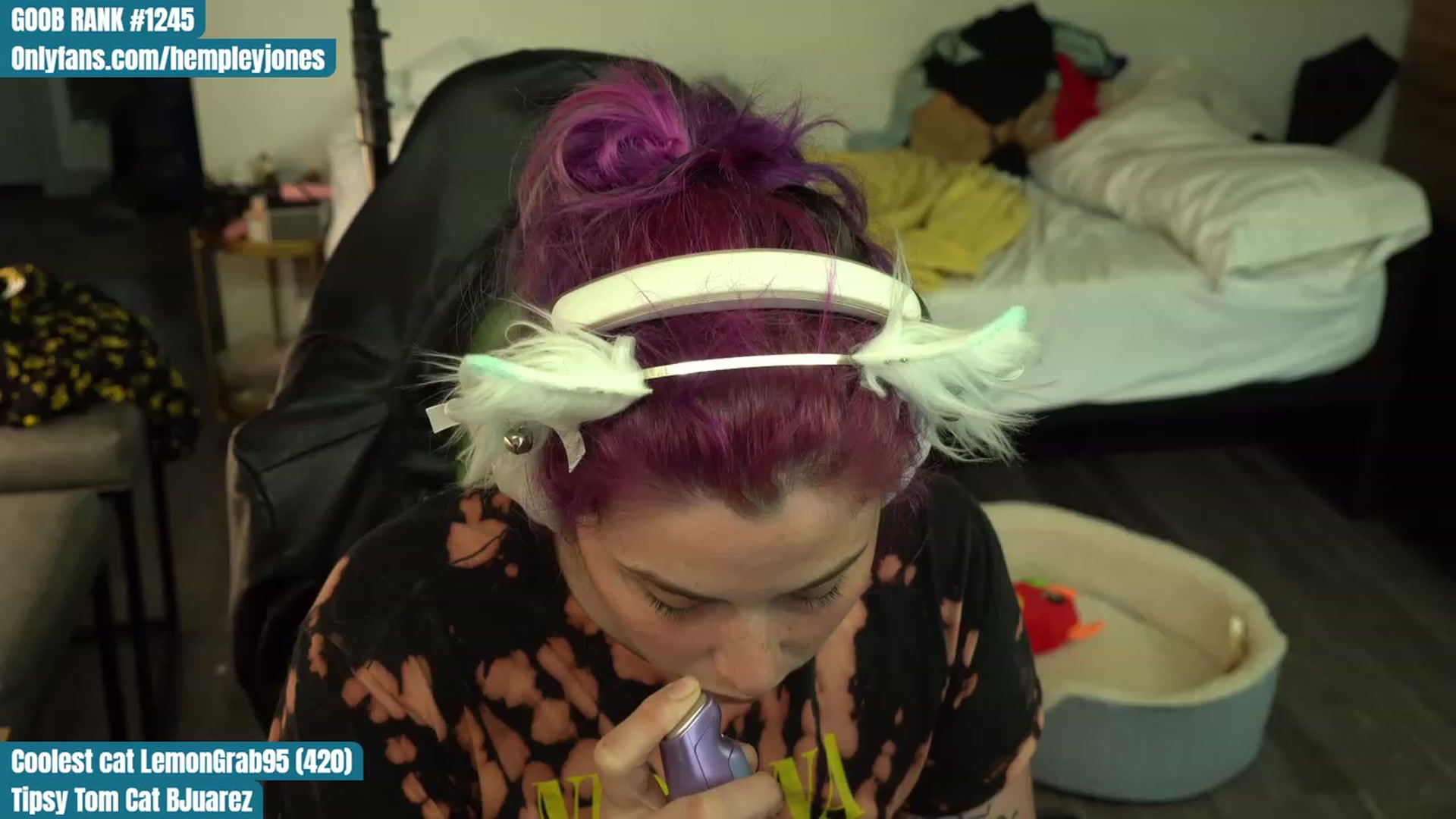 Gallery image thumbnail from Hempleyjones's myfreecams stream on, 08/08/2023, 01:31 image 16 of 20