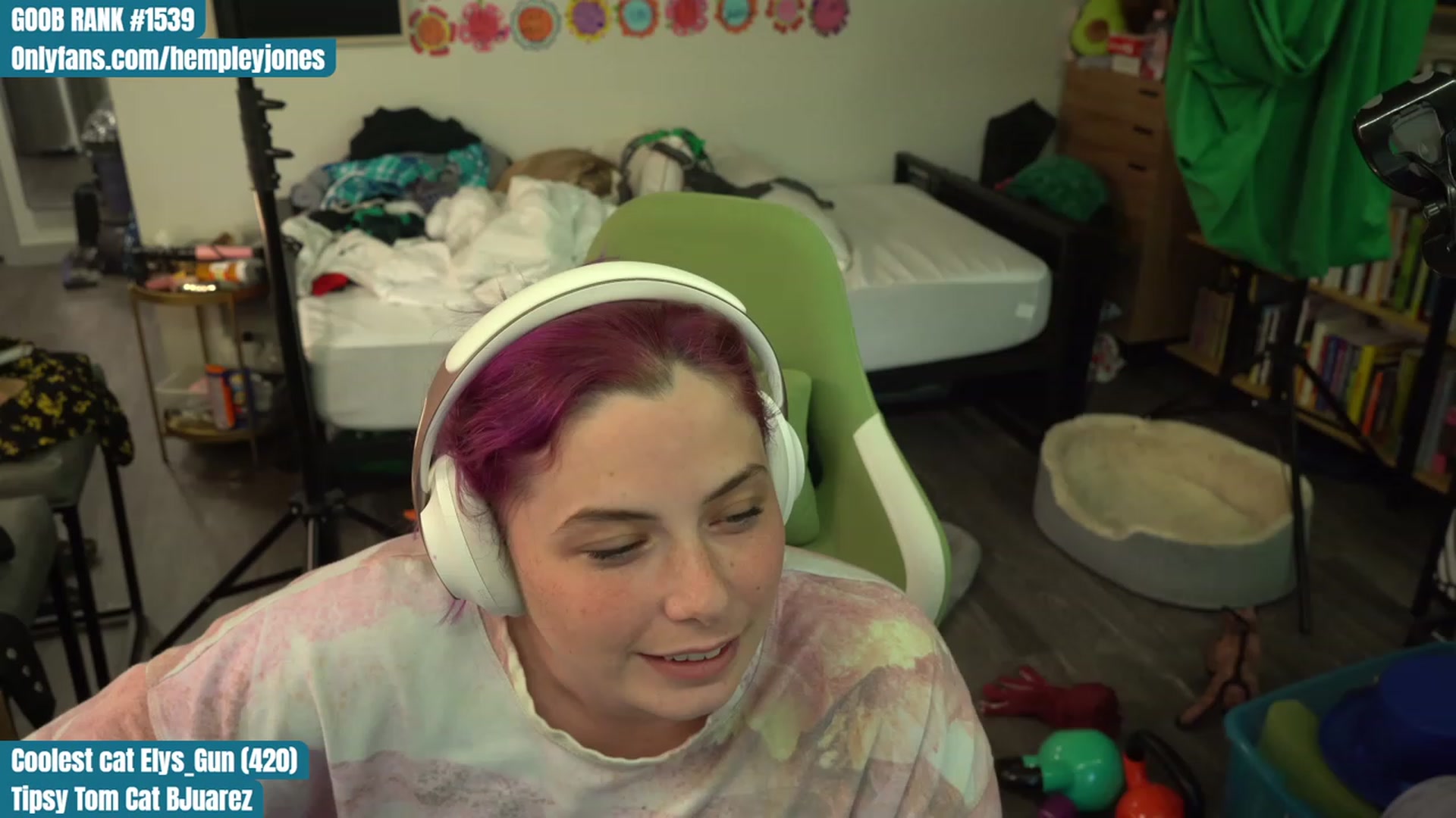 Gallery image thumbnail from Hempleyjones's myfreecams stream on, 08/11/2023, 01:53 image 16 of 20
