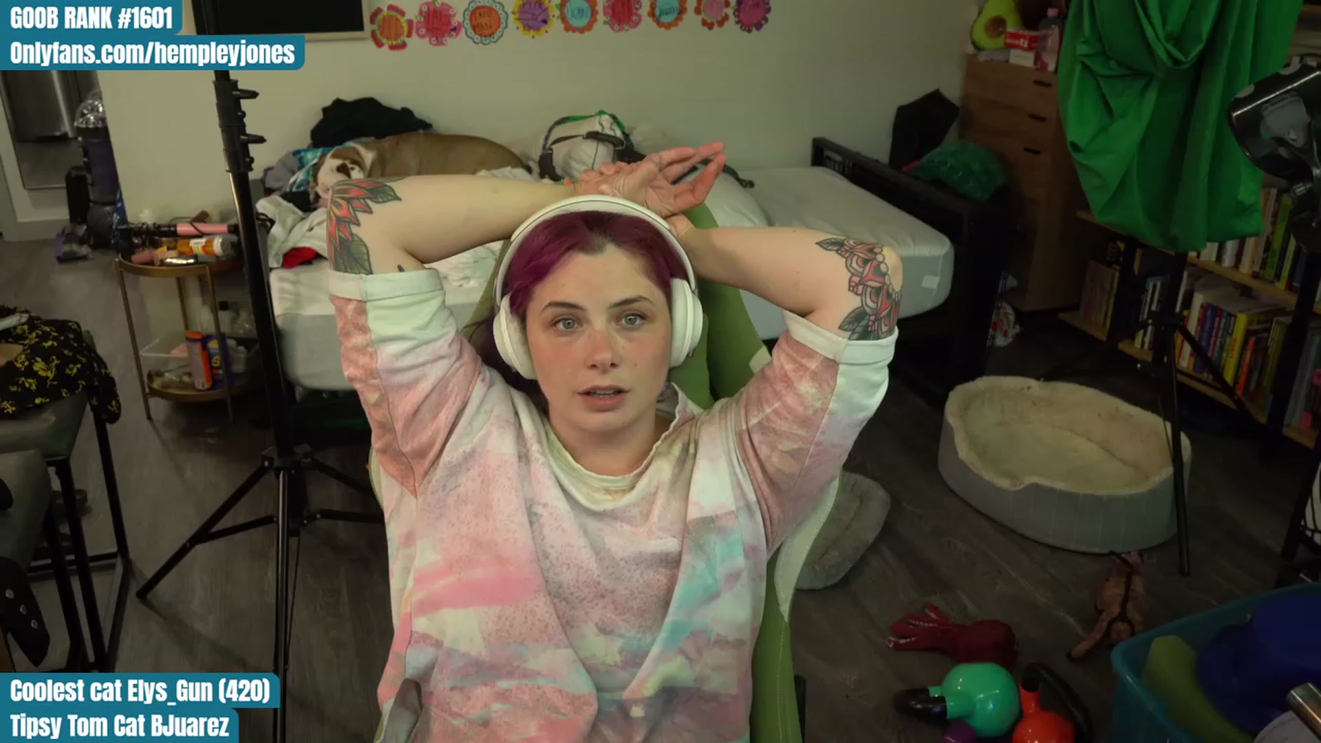 Gallery image thumbnail from Hempleyjones's myfreecams stream on, 08/11/2023, 01:53 image 8 of 20
