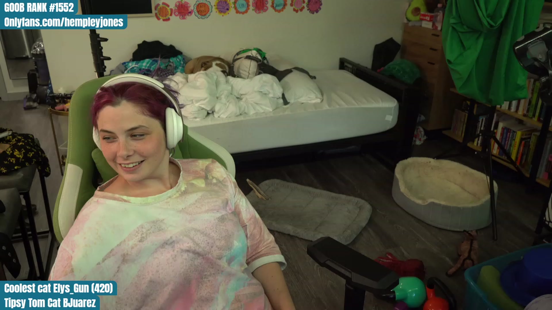 Gallery image thumbnail from Hempleyjones's myfreecams stream on, 08/11/2023, 01:53 image 13 of 20