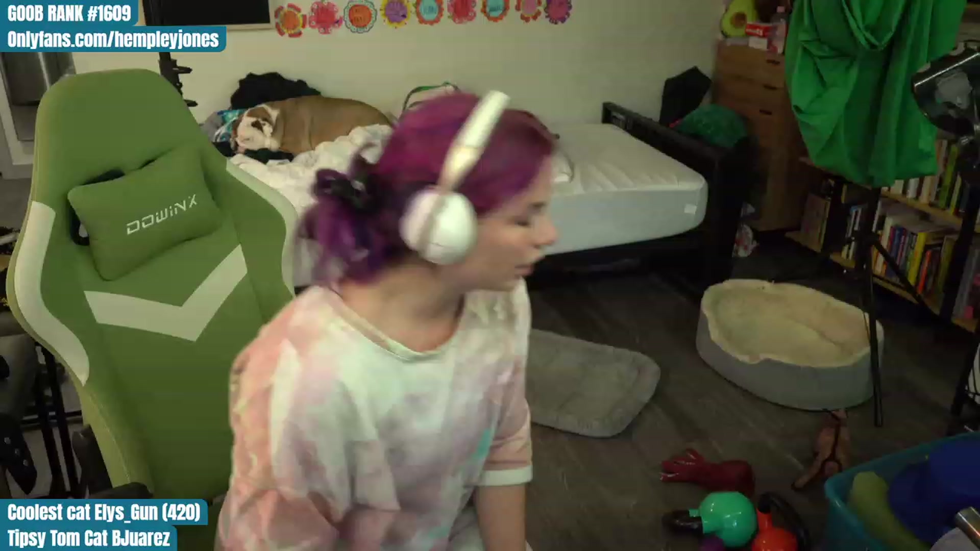 Gallery image thumbnail from Hempleyjones's myfreecams stream on, 08/11/2023, 01:53 image 1 of 20