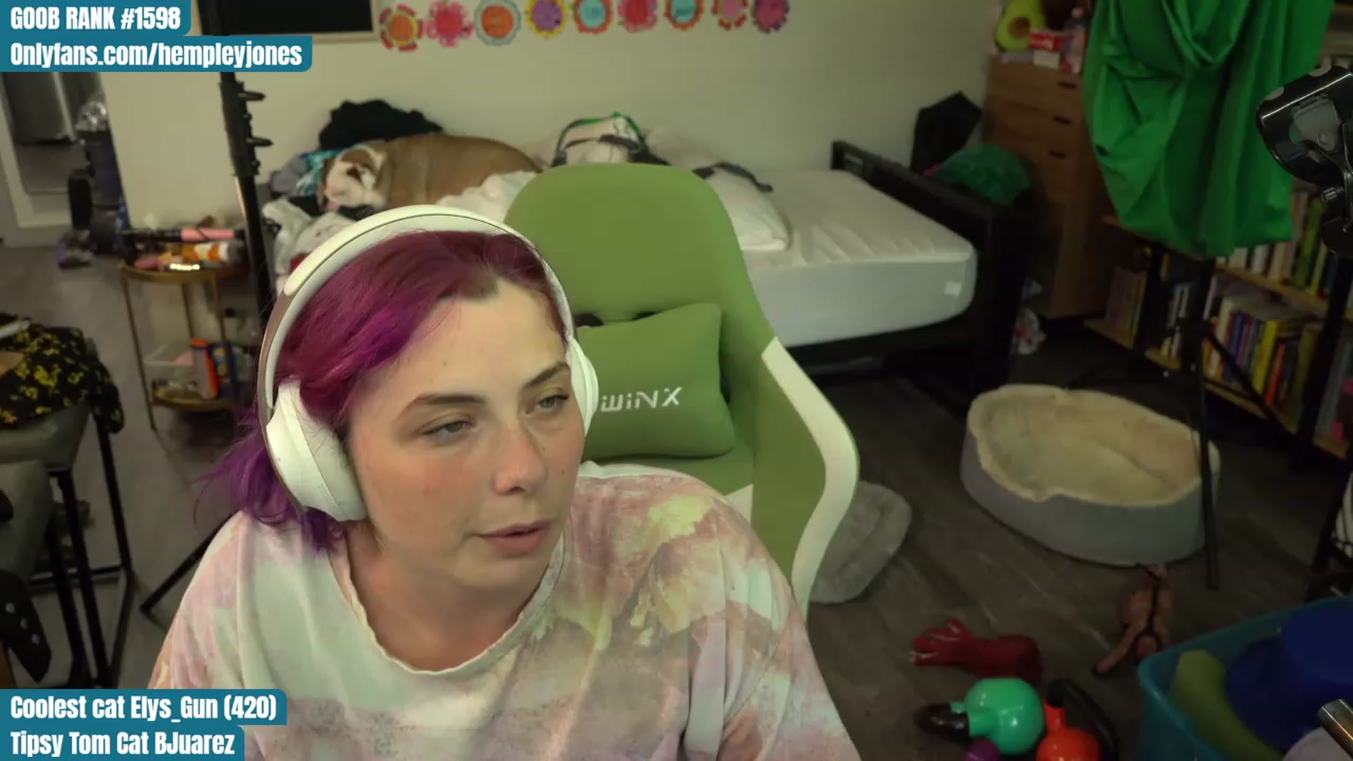 Gallery image thumbnail from Hempleyjones's myfreecams stream on, 08/11/2023, 01:53 image 4 of 20