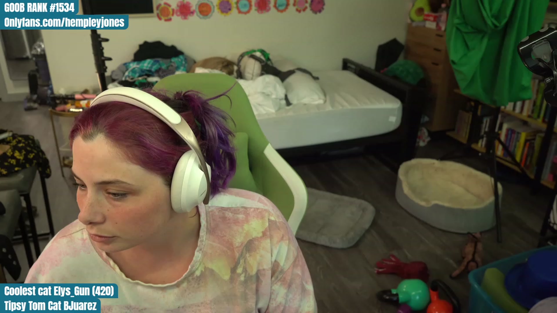 Gallery image thumbnail from Hempleyjones's myfreecams stream on, 08/11/2023, 01:53 image 17 of 20