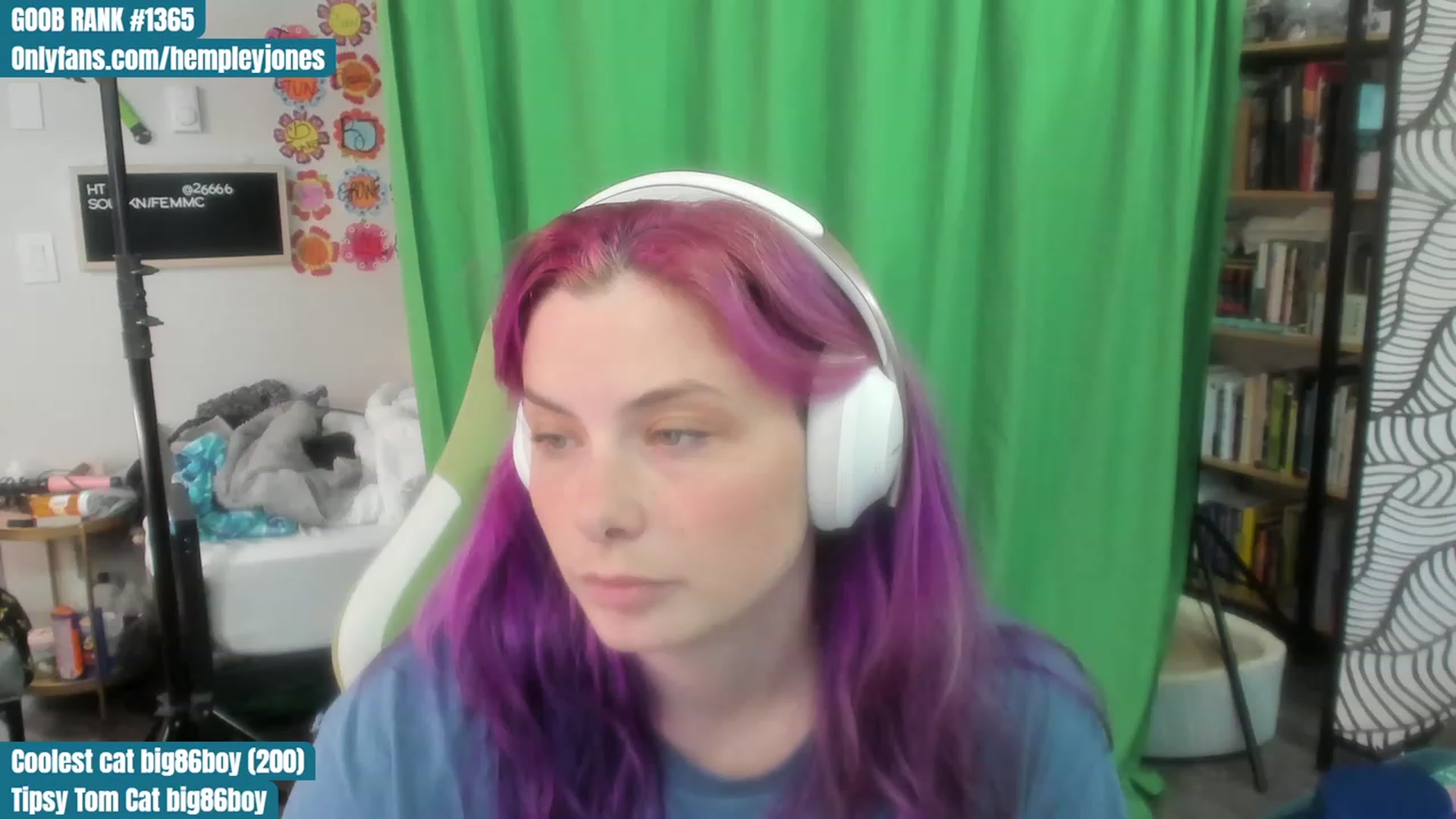 Gallery image thumbnail from Hempleyjones's myfreecams stream on, 08/11/2023, 21:48 image 10 of 20
