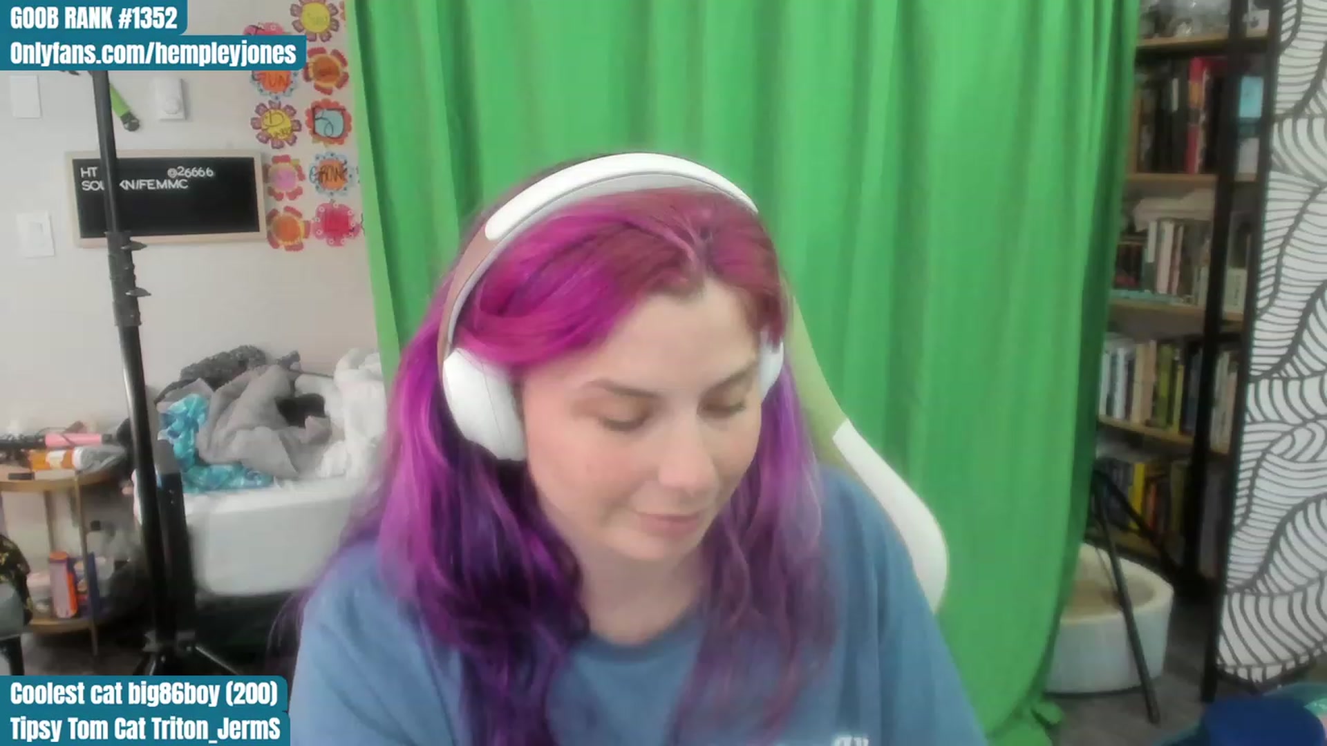 Gallery image thumbnail from Hempleyjones's myfreecams stream on, 08/11/2023, 21:48 image 15 of 20