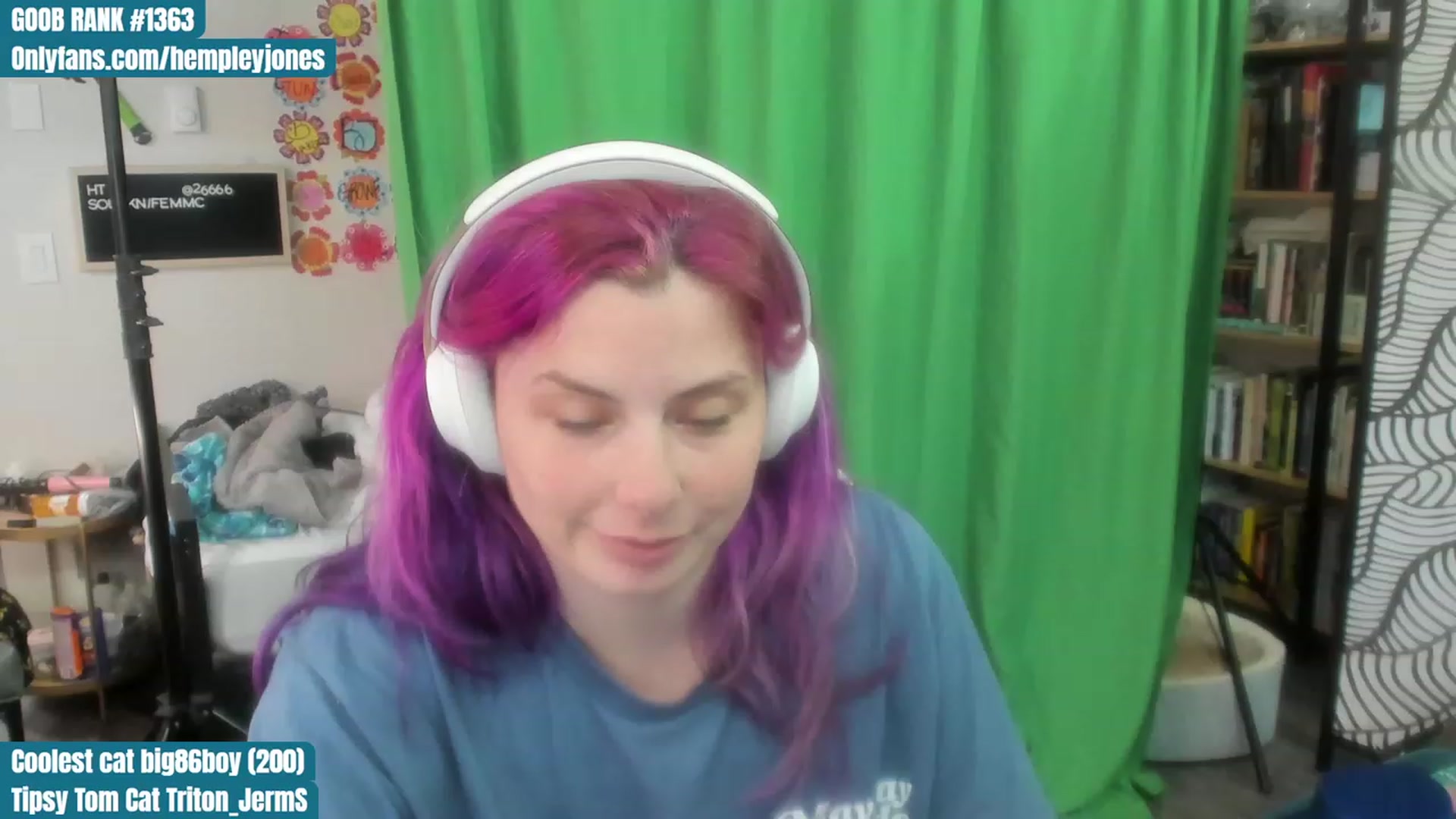 Gallery image thumbnail from Hempleyjones's myfreecams stream on, 08/11/2023, 21:48 image 12 of 20
