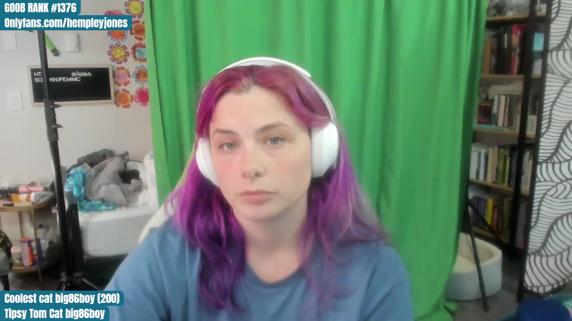 Gallery image thumbnail from Hempleyjones's myfreecams stream on, 08/11/2023, 21:48 image 9 of 20