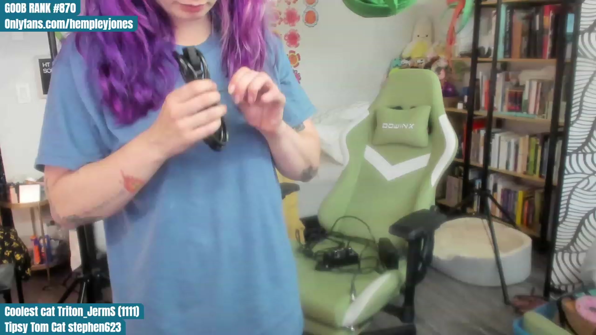 Gallery image thumbnail from Hempleyjones's myfreecams stream on, 08/12/2023, 16:15 image 15 of 20