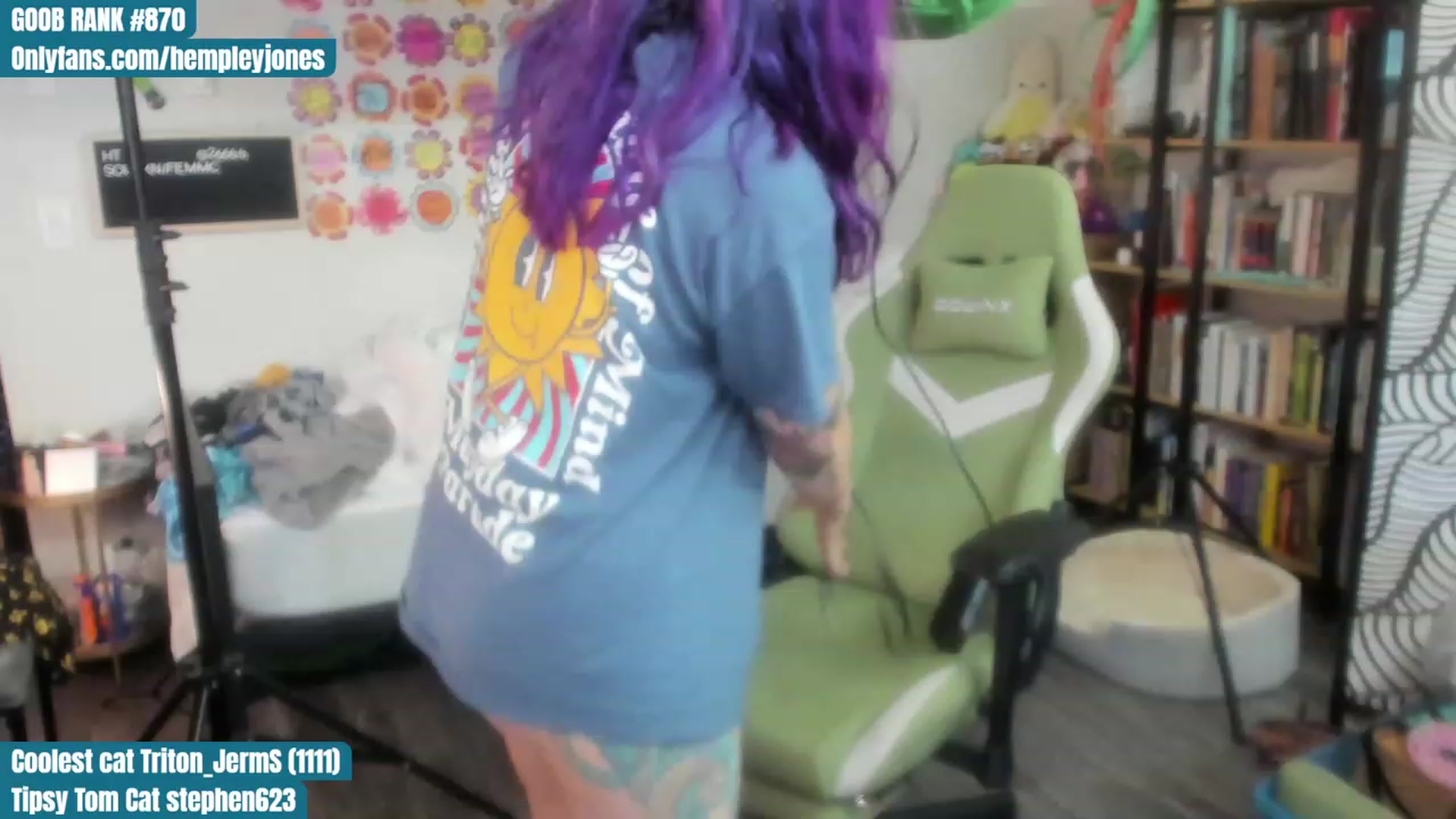Gallery image thumbnail from Hempleyjones's myfreecams stream on, 08/12/2023, 16:15 image 13 of 20