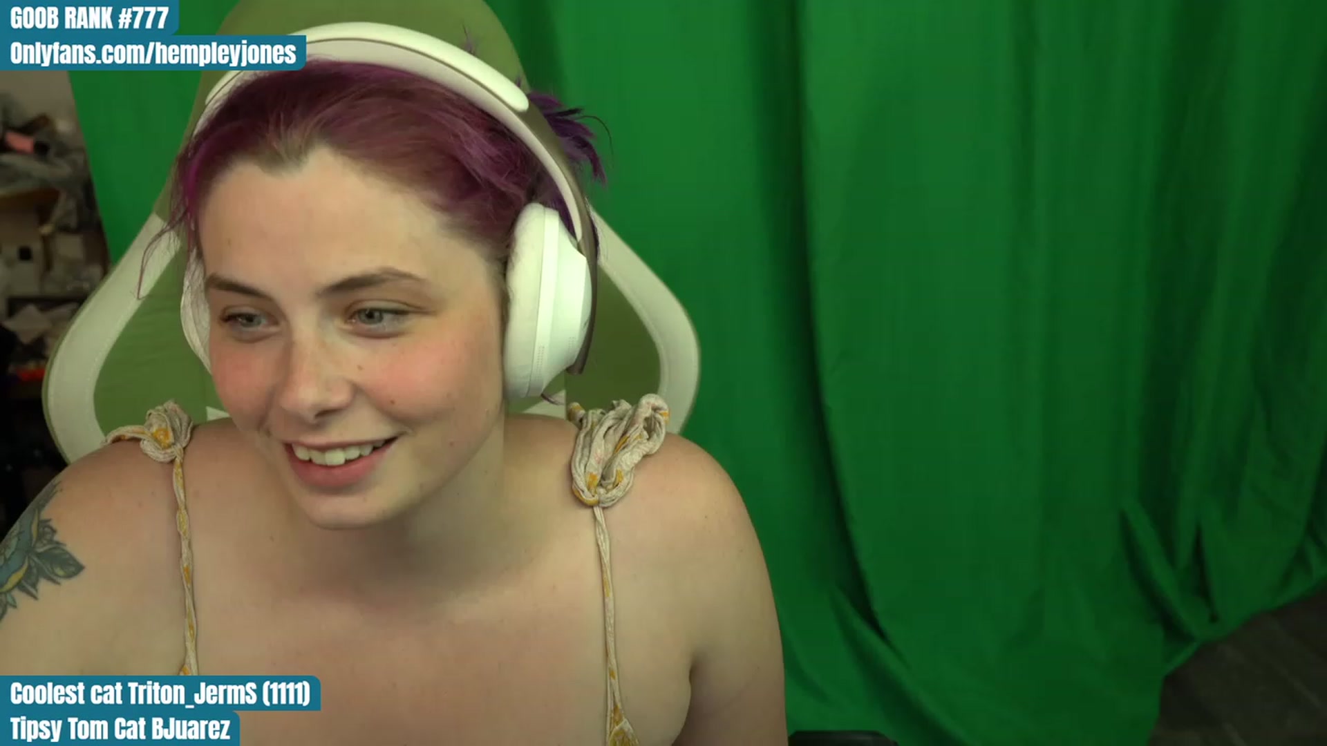 Gallery image thumbnail from Hempleyjones's myfreecams stream on, 08/13/2023, 01:15 image 15 of 20