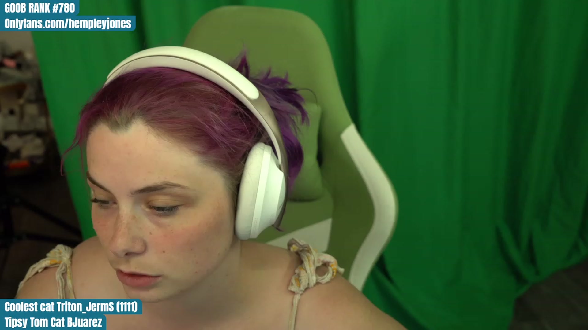 Gallery image thumbnail from Hempleyjones's myfreecams stream on, 08/13/2023, 01:15 image 18 of 20
