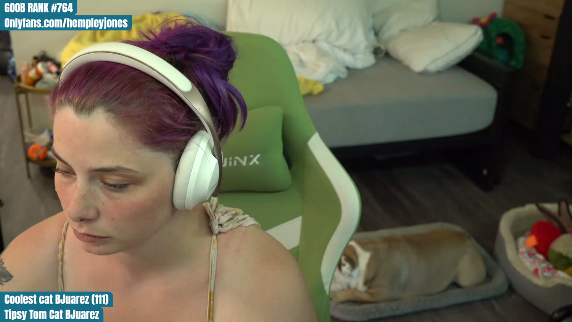 Gallery image thumbnail from Hempleyjones's myfreecams stream on, 08/15/2023, 02:13 image 3 of 20