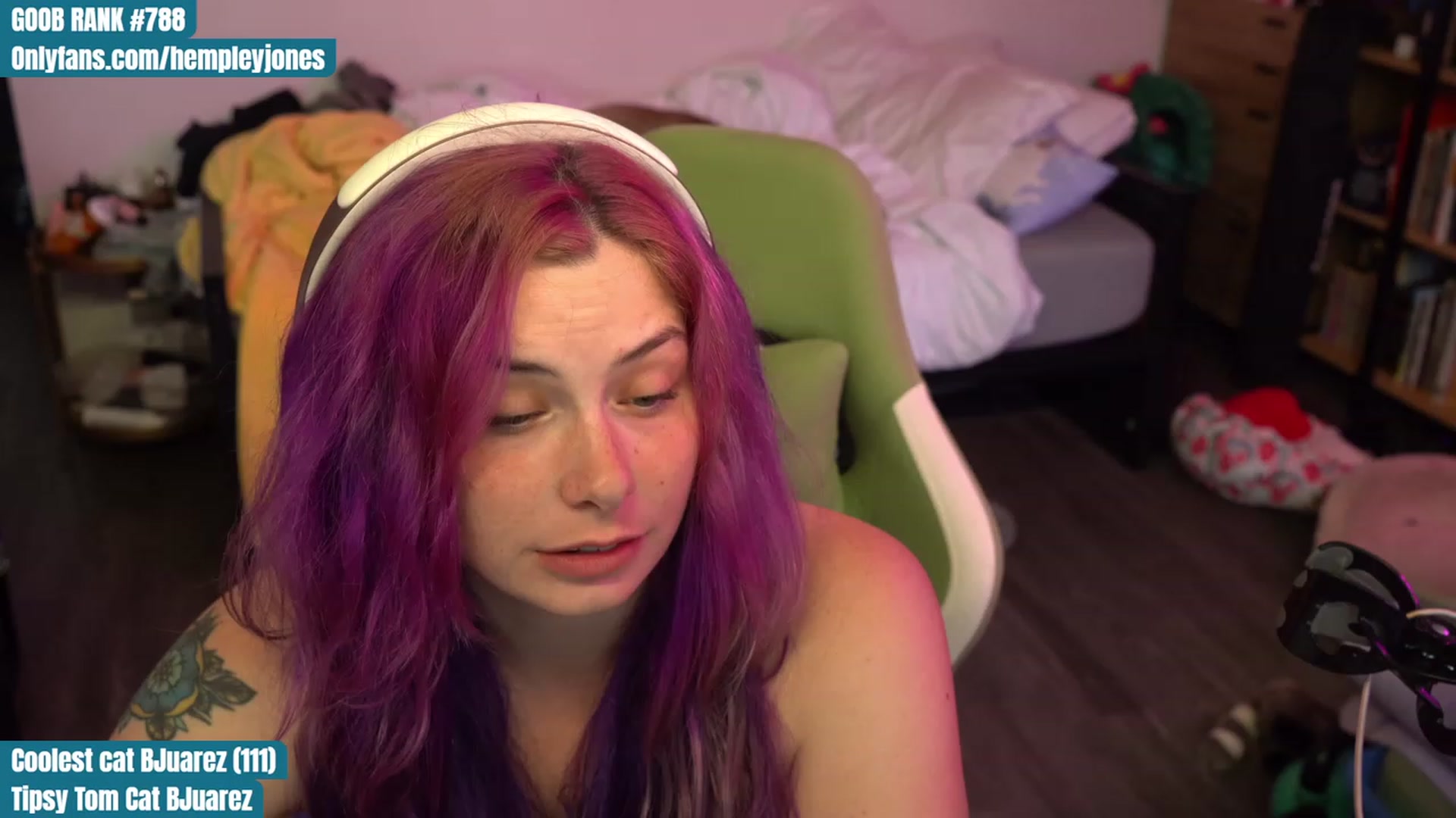 Gallery image thumbnail from Hempleyjones's myfreecams stream on, 08/16/2023, 01:21 image 5 of 20