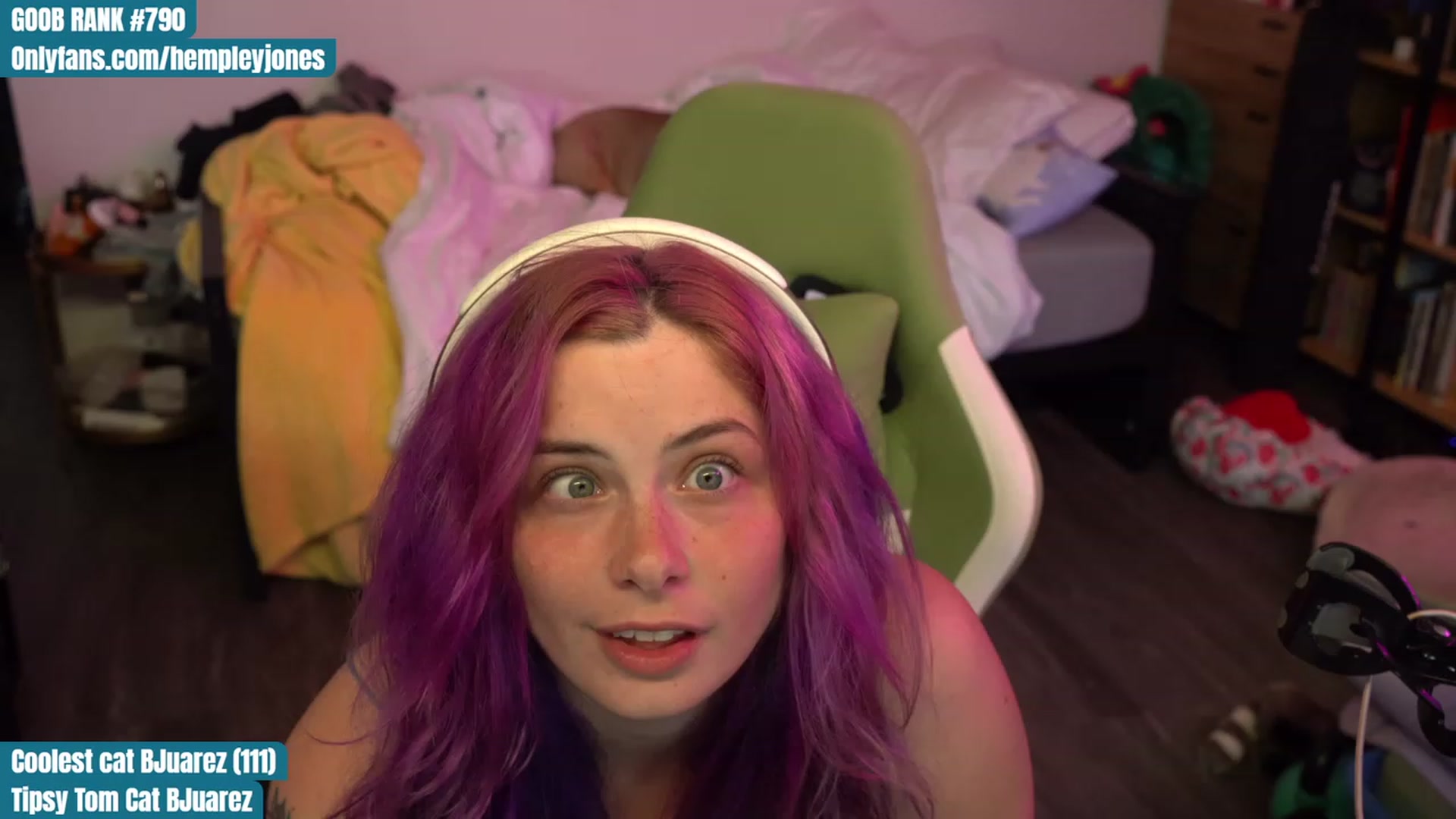 Gallery image thumbnail from Hempleyjones's myfreecams stream on, 08/16/2023, 01:21 image 4 of 20