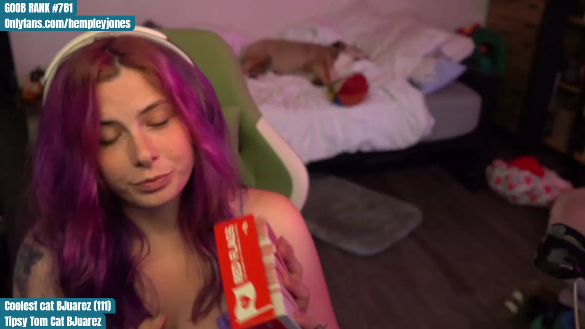 Gallery image thumbnail from Hempleyjones's myfreecams stream on, 08/16/2023, 01:21 image 12 of 20
